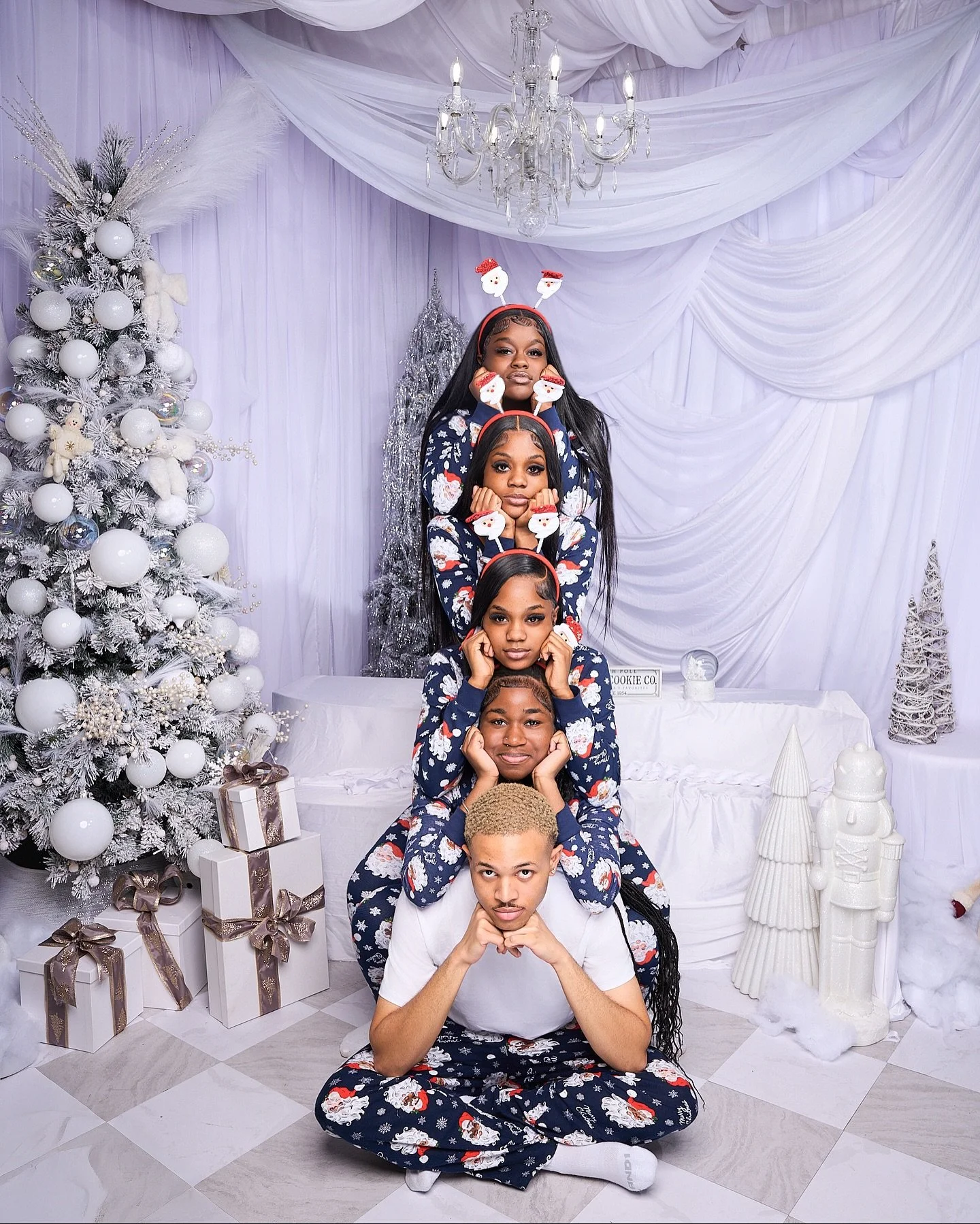 🎄Big 6 Christmas🎄
Big 6 did it again‼️
Book your photoshoot with your friends with LJ visuals‼️
Dm to inquire
To book Link in bio

#miamiphotographer #browardphotographer #christmas #christmasphotoshoot #exp #fypシ❤️💞❤️ #big6