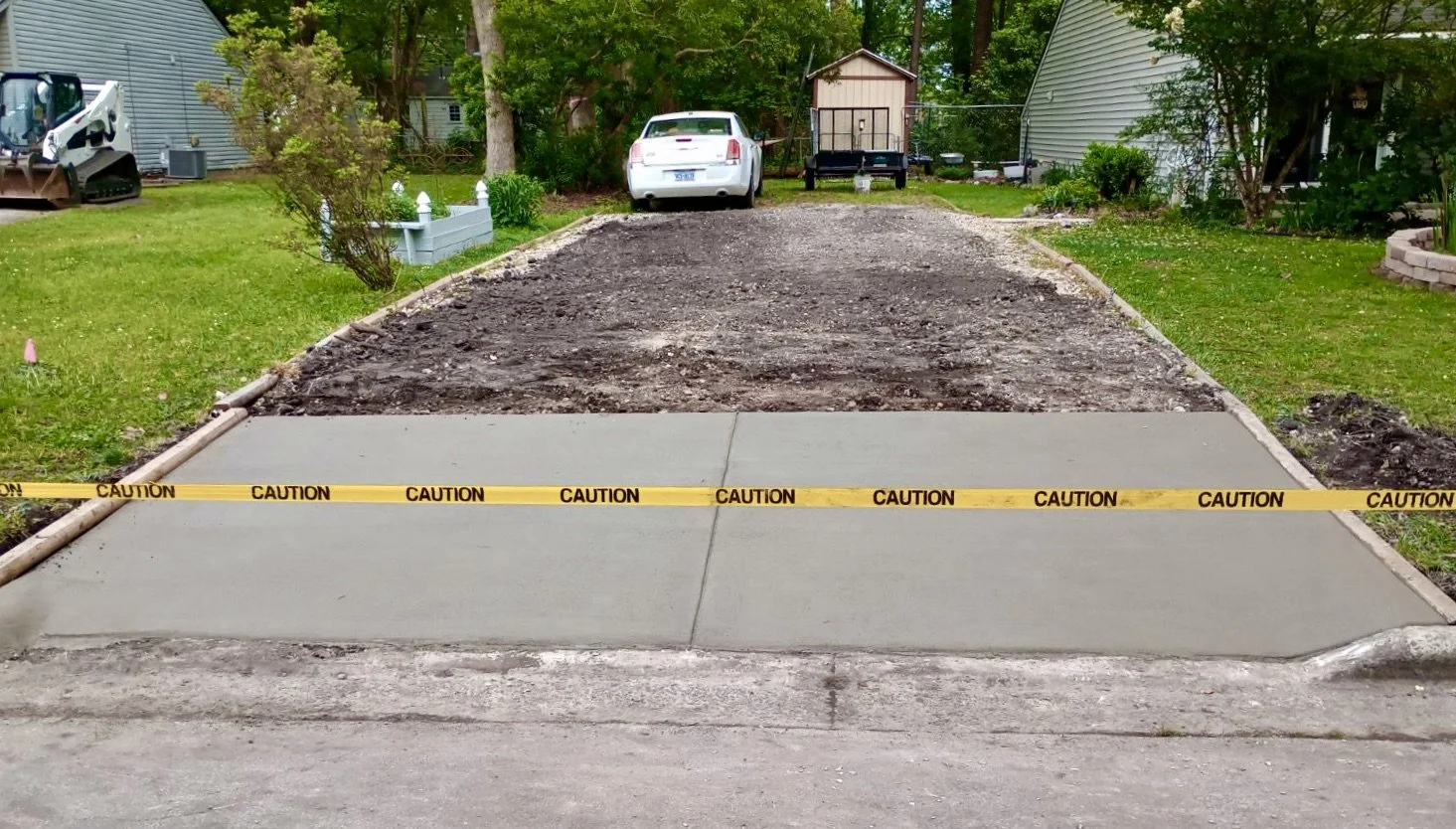 Driveway skirt