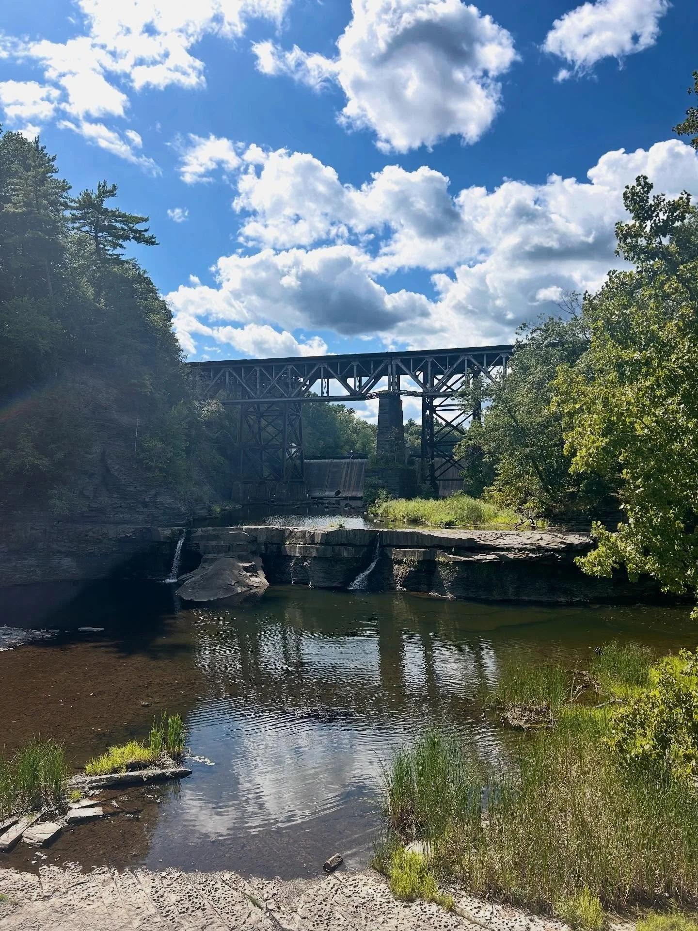 #photoofday #amateurphotography #waterfall #frenchshollowfalls #jackietangarone #labordayweekend #summer #endofsummer #lastweekendofsummer