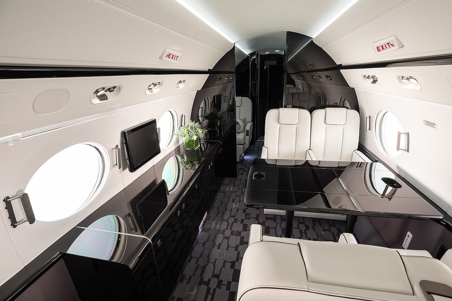 PrivateJetPhotoshoots-LongIsland-NewYork2.jpg