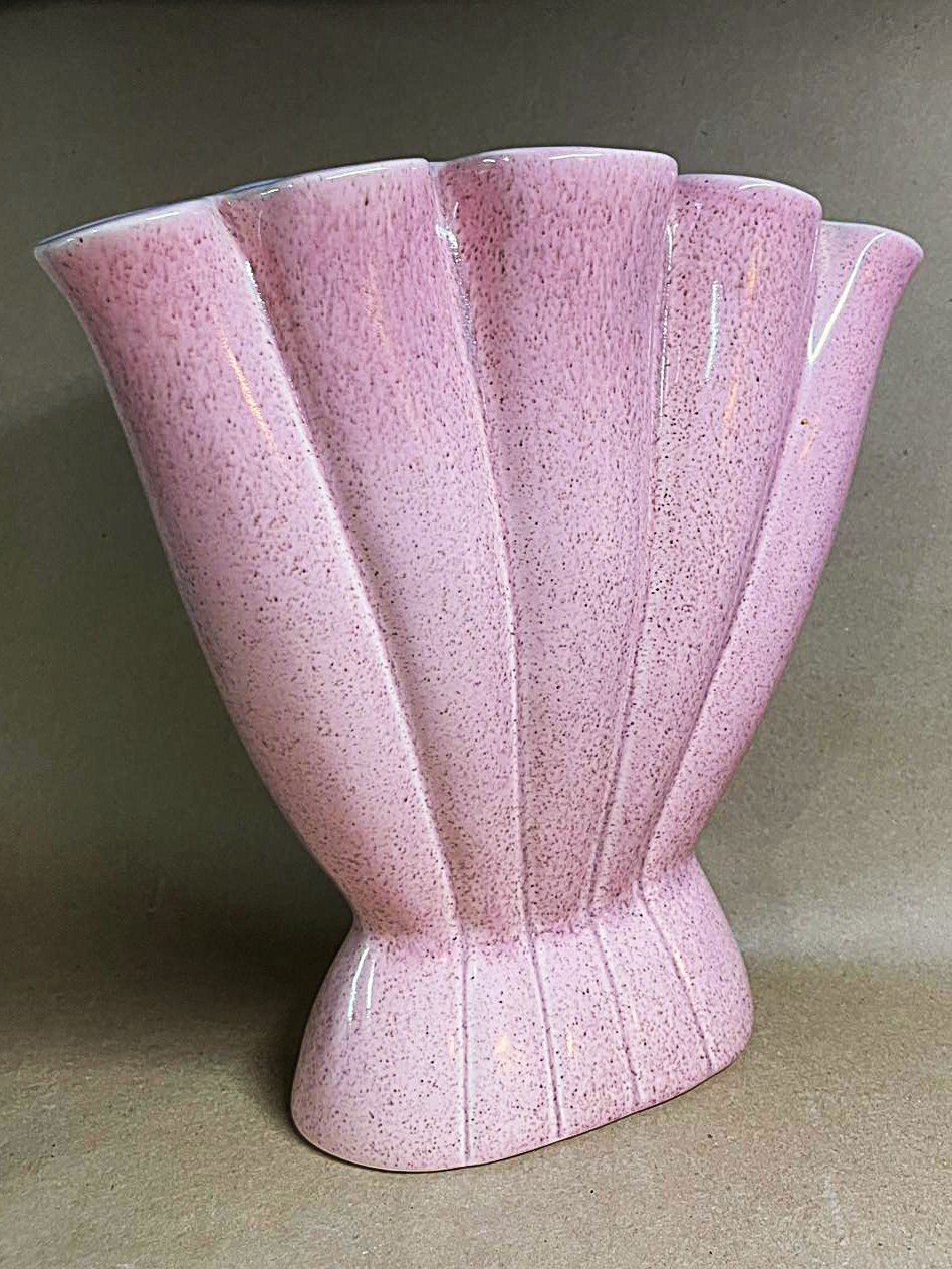 Gladiola Fan 10-inch vase
