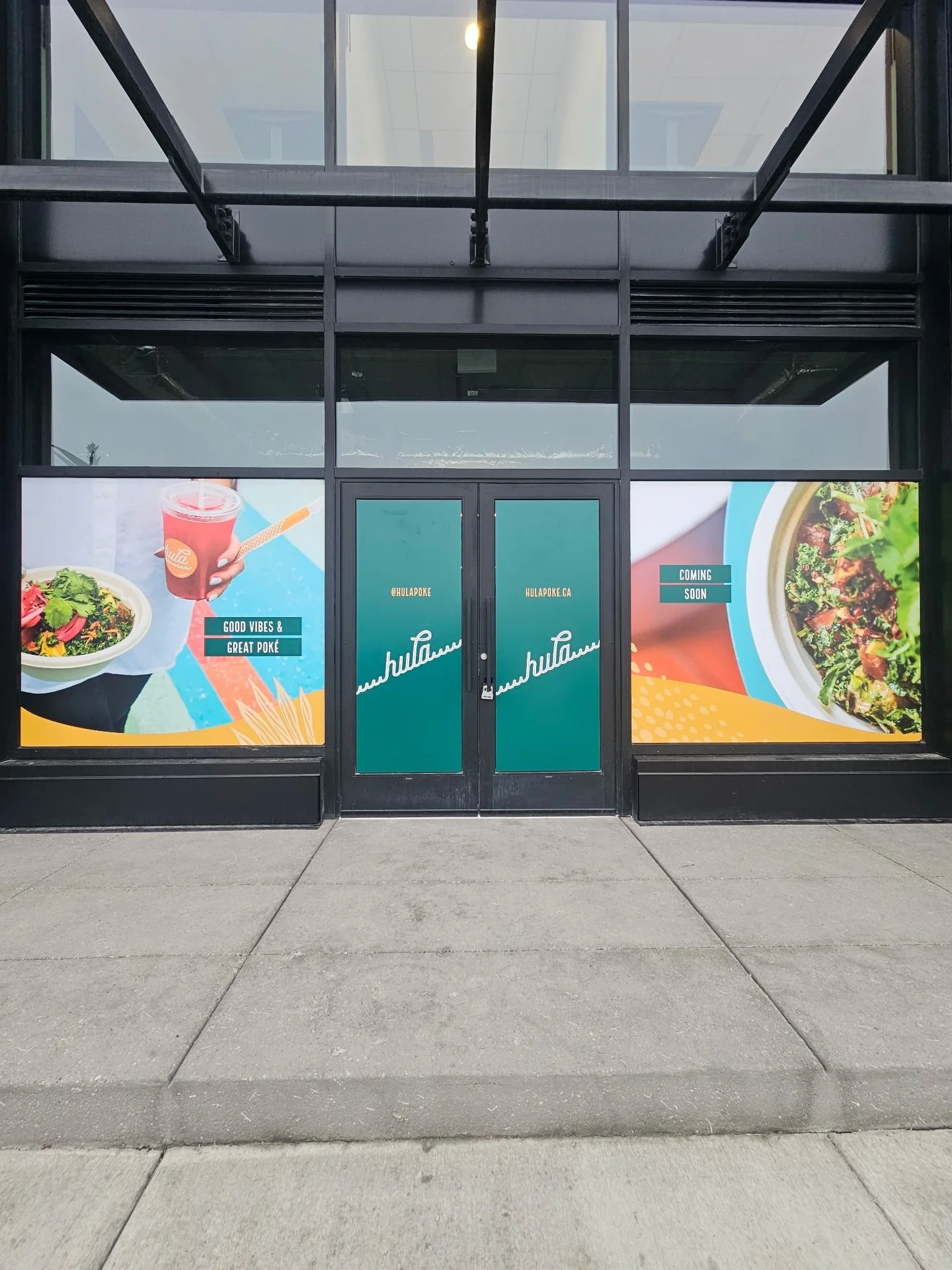 Something fresh is rolling in 🌊
Coming soon hoarding vinyl for Hula Poke 🍍🌴🐟

Bold print. Clean vinyl application. Big impact.

&bull;
&bull;

#calgary #yyc #signage #vinylapplication #largeformatprint