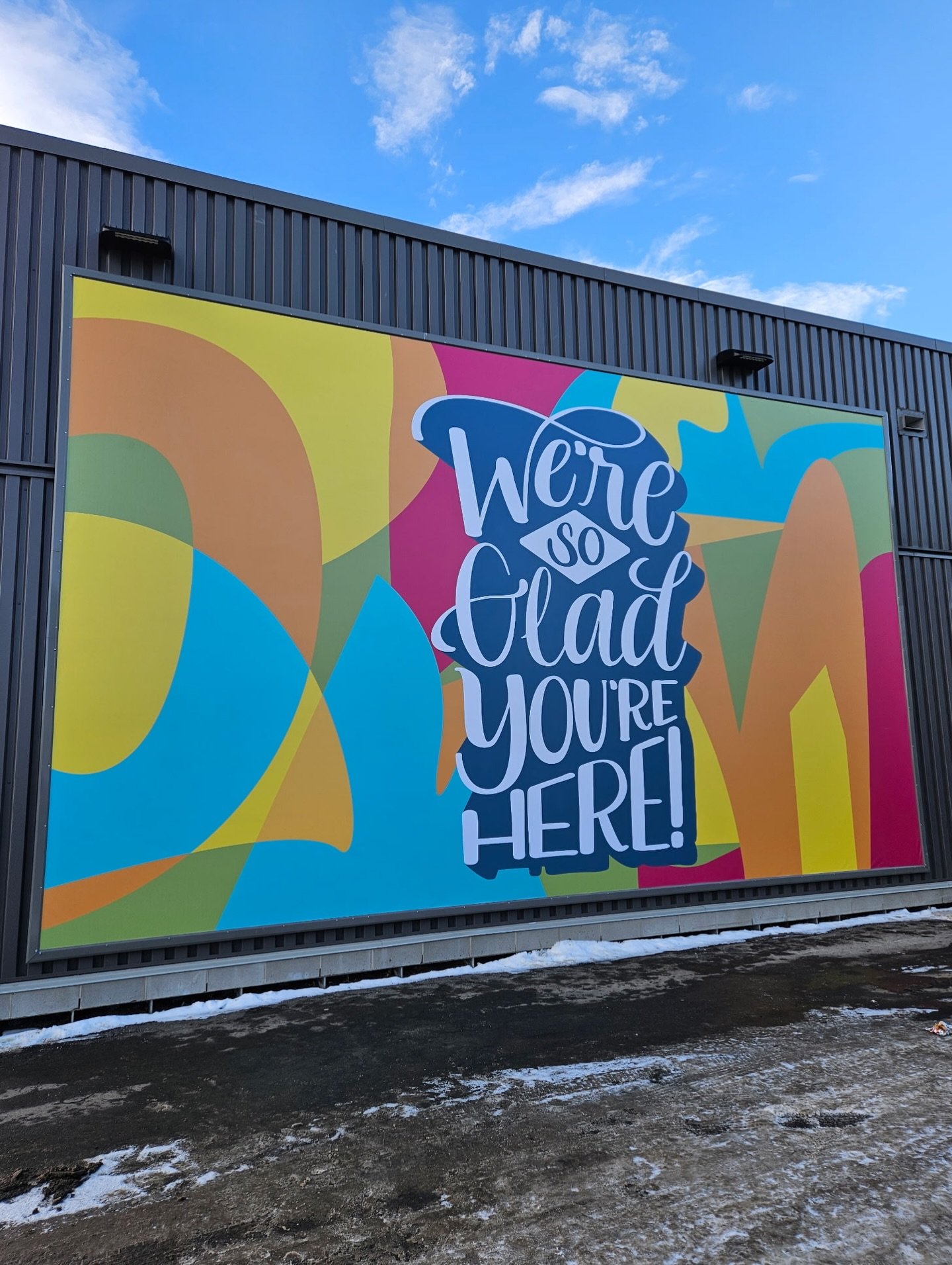 New look, same frame. 👏🏻
Flex face system banner swap-out = fast, effortless and cost effective updates for retail, events, and beyond! 

&bull;
&bull;

#calgary #calgarysignage #signage #banner #largeformatprint