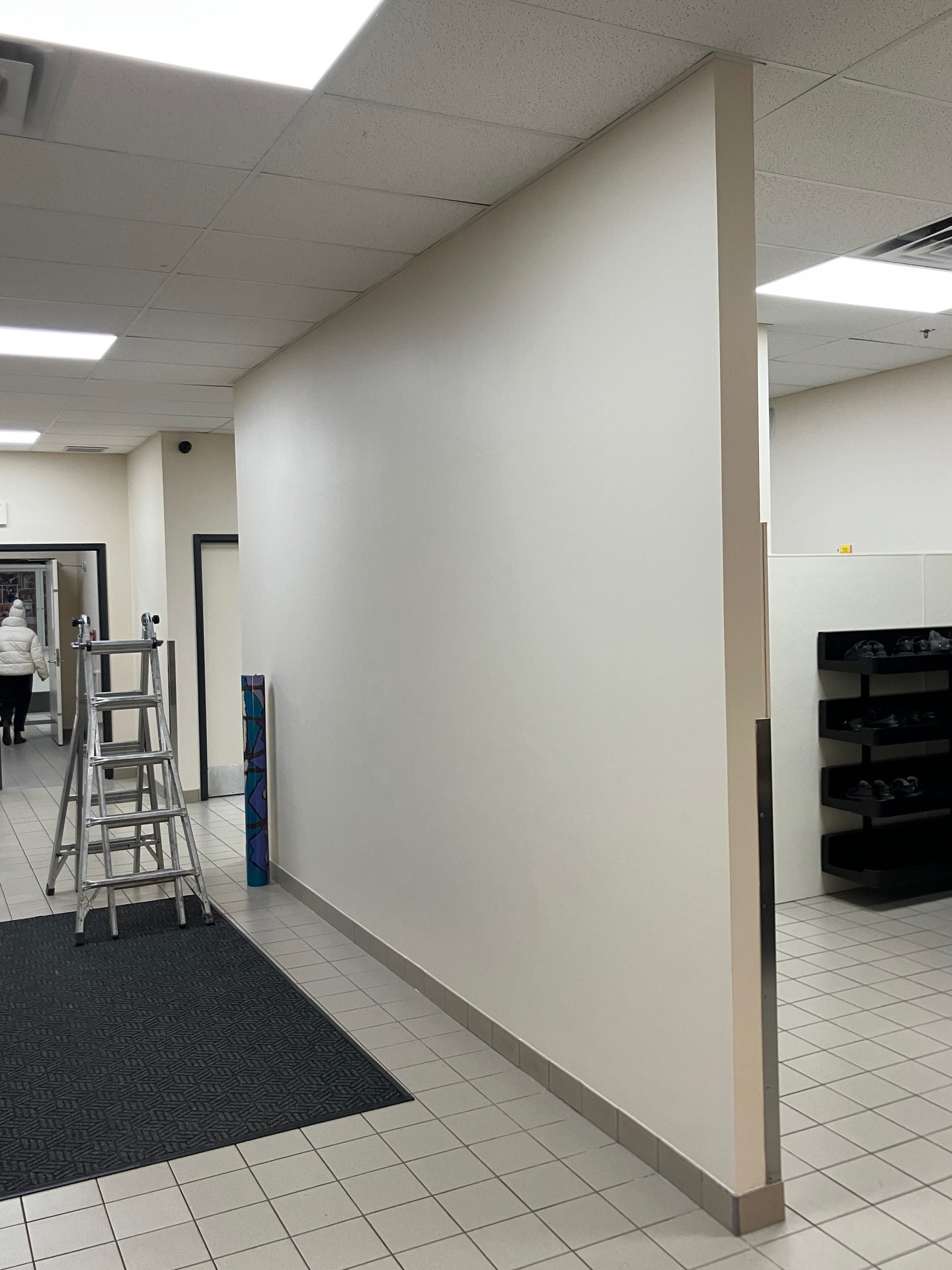 Swipe to transform the wall ✨

A full wall mural installation that brings colour, creativity, and energy into this school hallway. 🎨

&bull;
&bull;

#calgarysignage #wallmural #signage #largeformatprint #vinylwallwrap