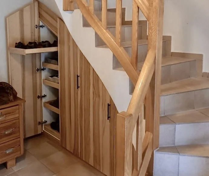 Treppenschrank_2.jpeg