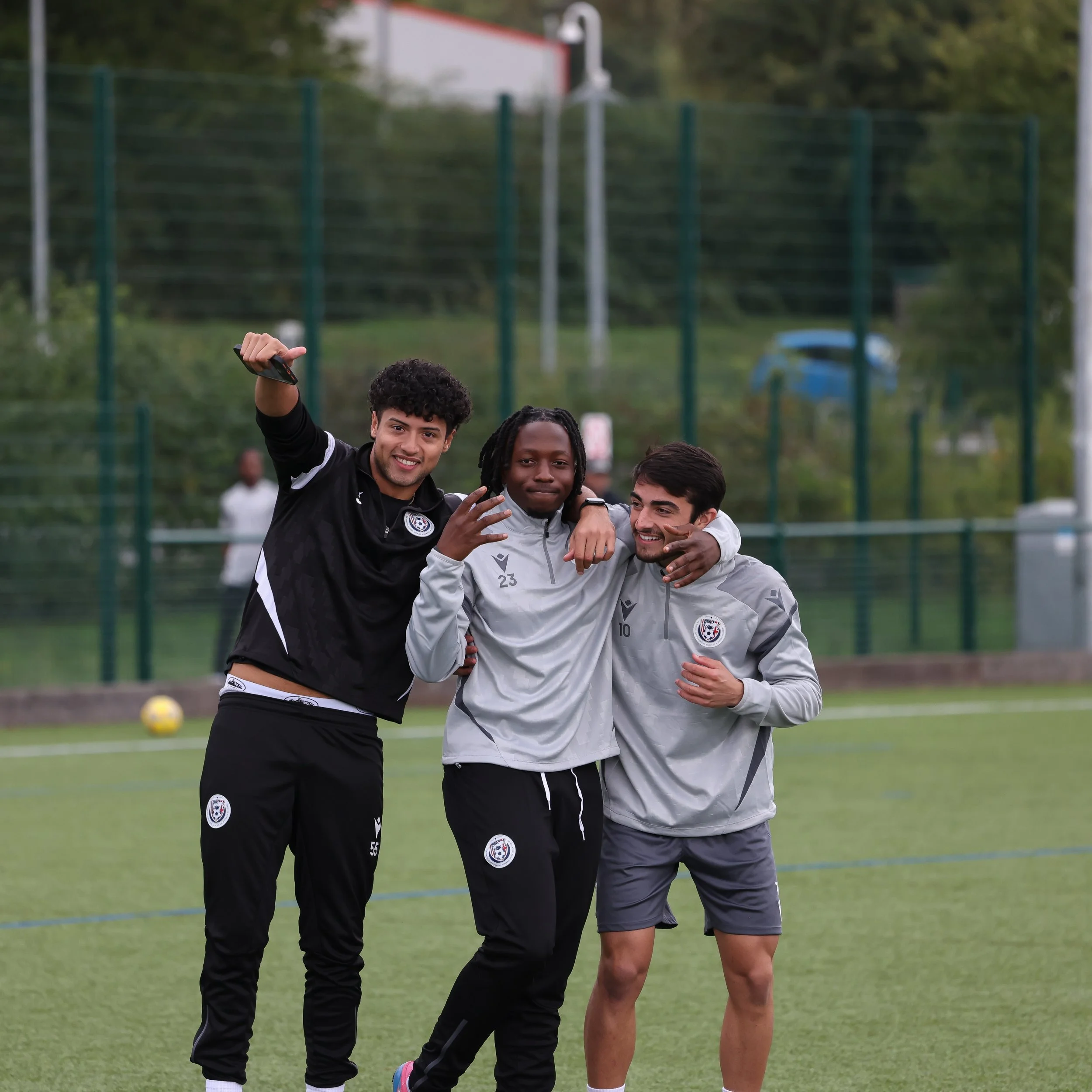 Back to work. ⚽️

Another session in the bank as the lads keep building, improving and pushing the standards.

#FootballTraining #CollegeSoccer #PlayerDevelopment #FootballAcademy #SoccerLife