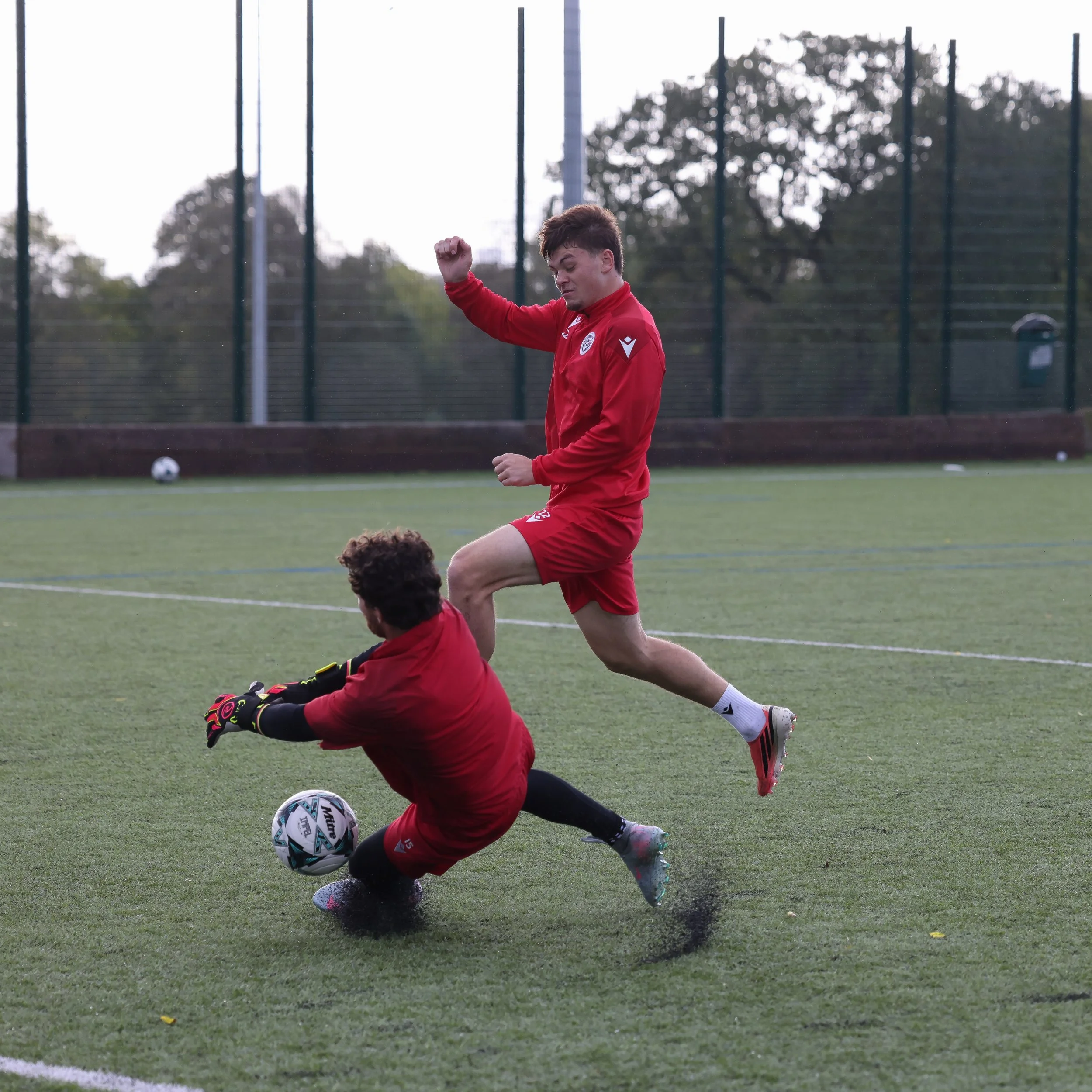 Finishing the week with another solid session on the pitch. ⚽️💪

#FootballTraining #PlayerDevelopment #CollegeSoccer #FootballAcademy #SoccerTraining