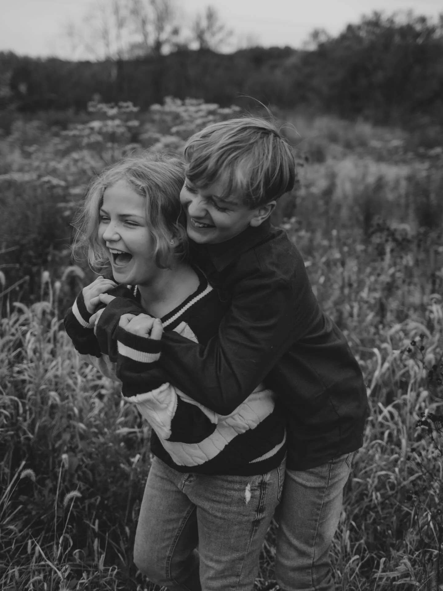 When the kids fought leaving the house for photos but the gallery ends up like this 🤘🏻✨
.
#ohiofamilyphotographer #familyphotoshoot #neohiofamilyphotographer #ohioportraitphotographer #cvnp