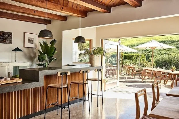 @hoteljunemalibu is Southern California goals! 

They are reserve partners with the golden destination, which means the ultimate VIP experience. 

On top of that they provide exceptional amenities including 

&bull;Heated swimming pool + deck
&bull;S