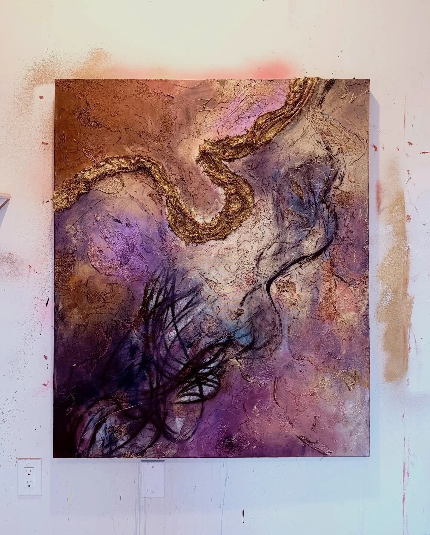 &lsquo;Chaos came dancing, I gave it something beautiful to wear&rsquo; No.2
40&rdquo;x48&rdquo;
&mdash;&mdash;&mdash;&mdash;&mdash;&mdash;&mdash;&mdash;
Two canvases, one story&mdash;where chaos moves like fabric, gold glows like jewelry, and emotio