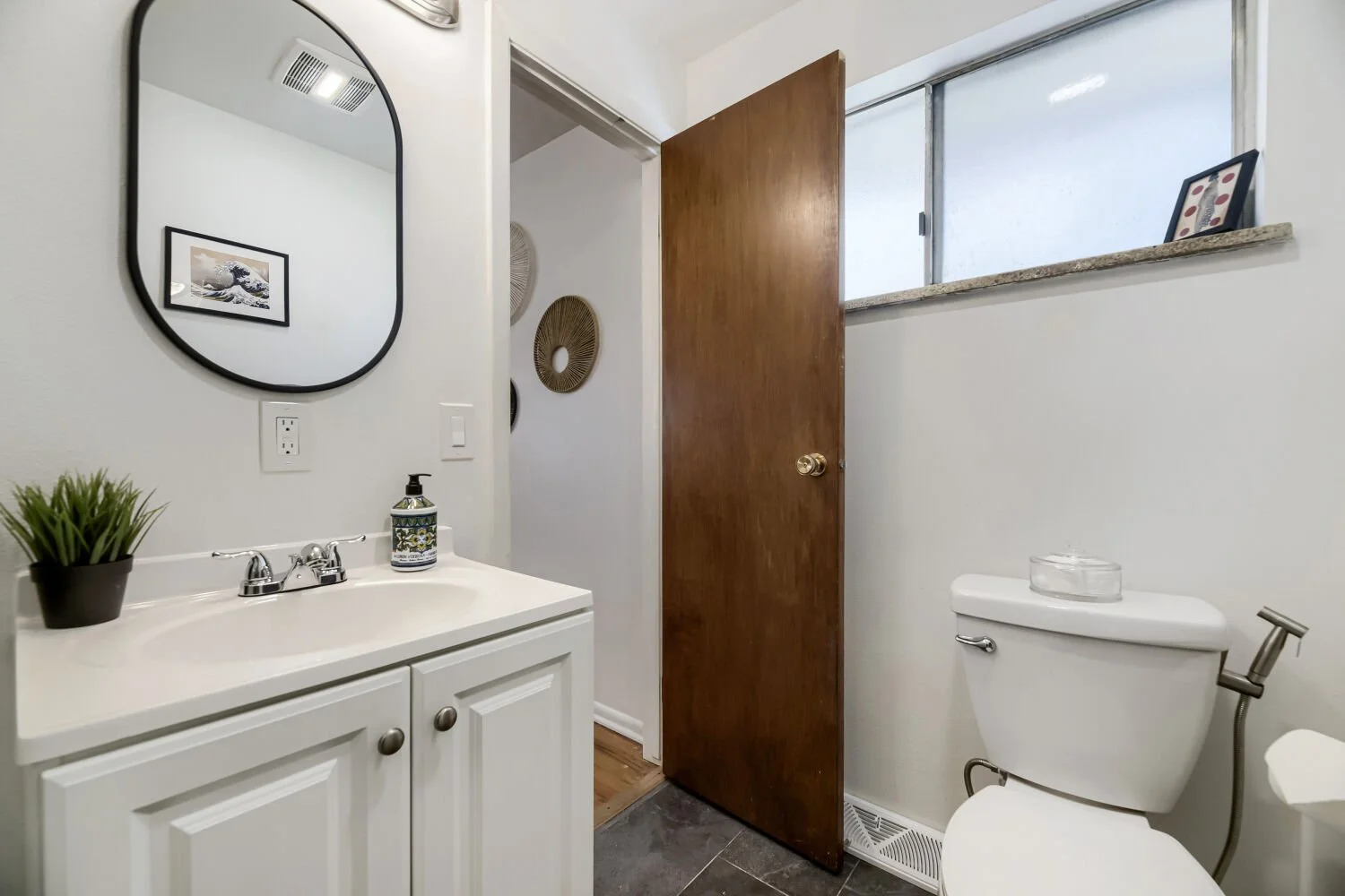 3326 S Verbena Ct - Web Quality - 025 - 25 Primary Bathroom.jpg