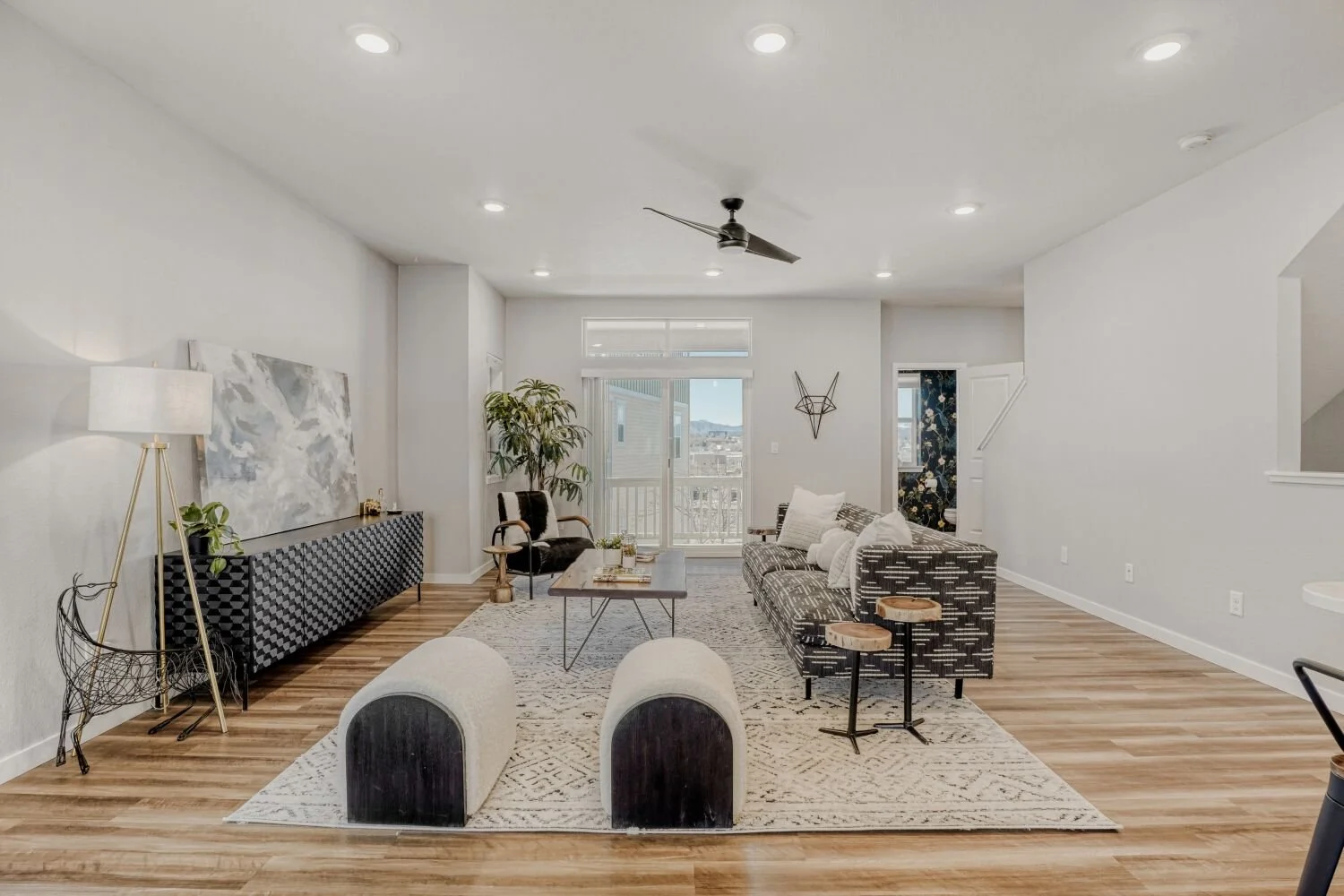 2826 S Fox Ct - Web Quality - 014 - 14 Living Room.jpg