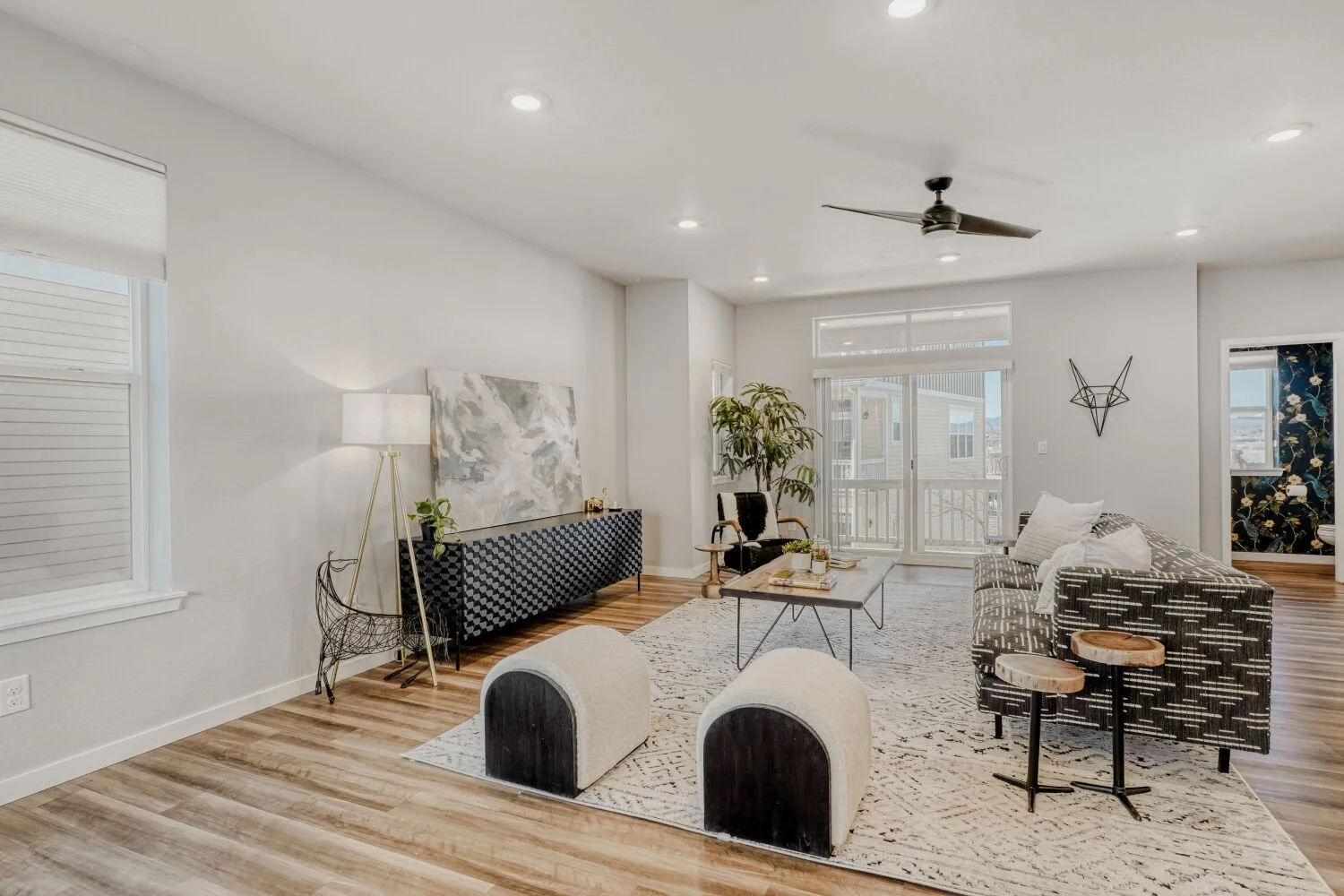2826 S Fox Ct - Web Quality - 012 - 12 Living Room.jpg