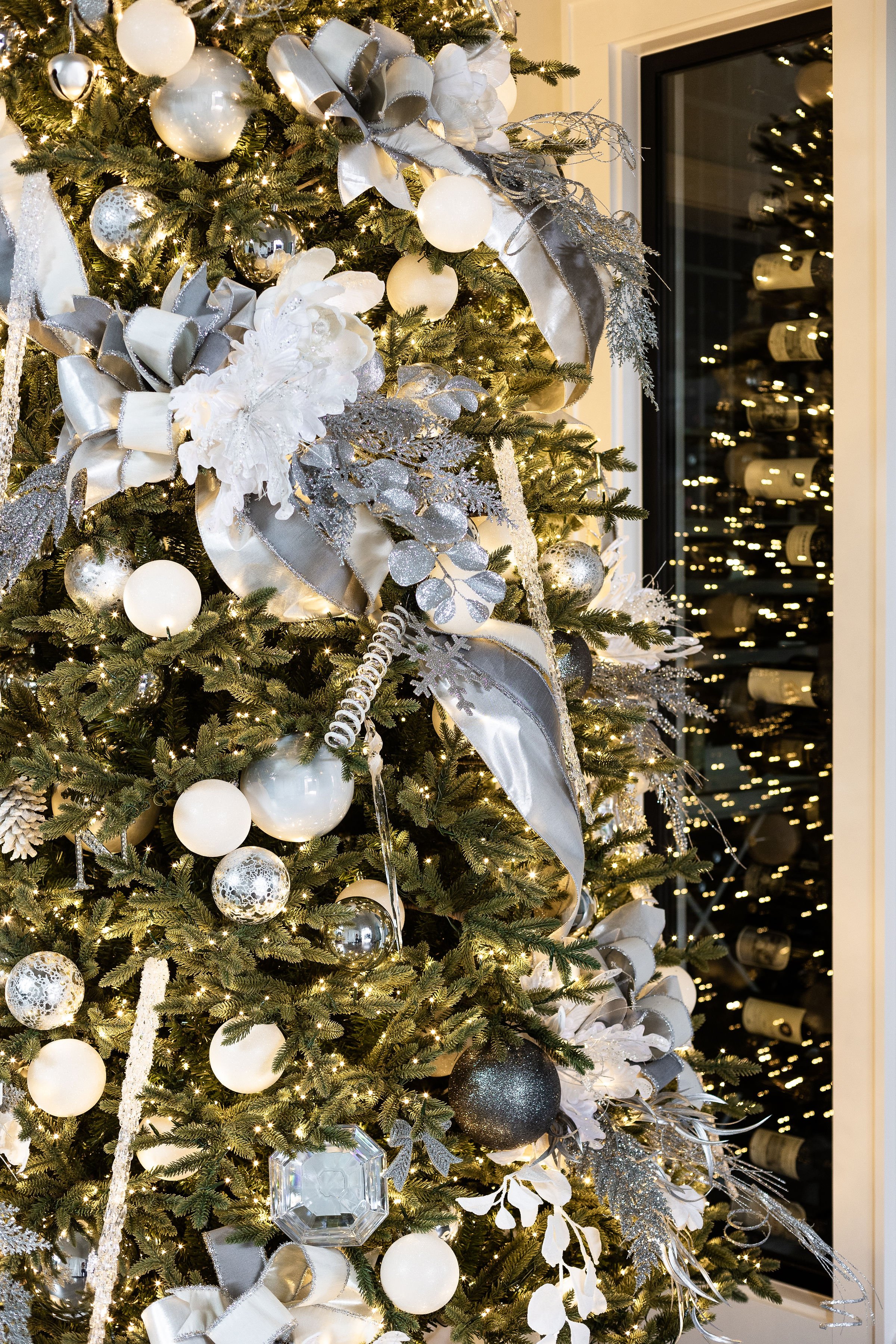 The Holiday Curators Delaneys Design Christmas 2.jpg