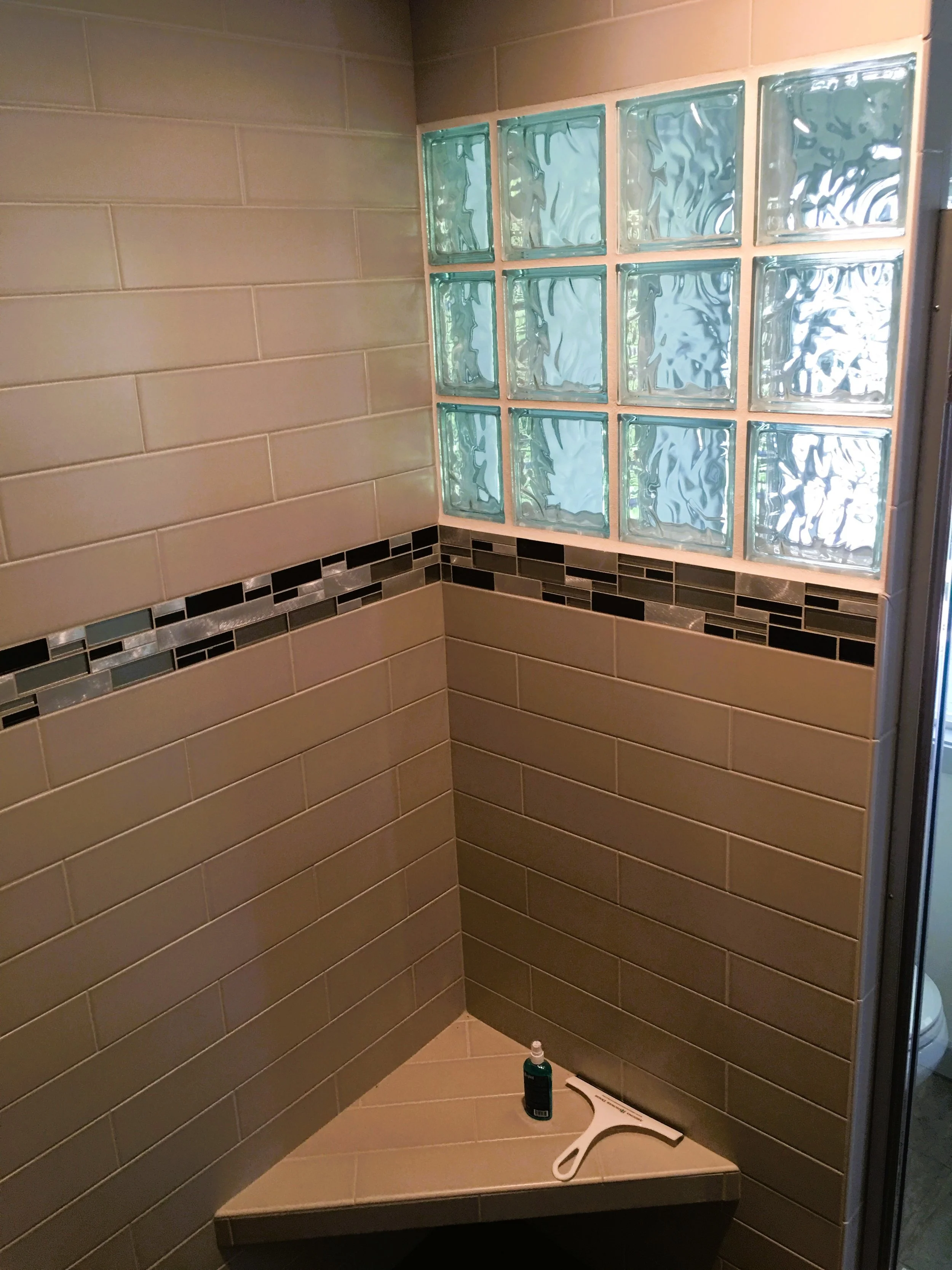 Beige tile shower with glass block and detail tile2.JPG