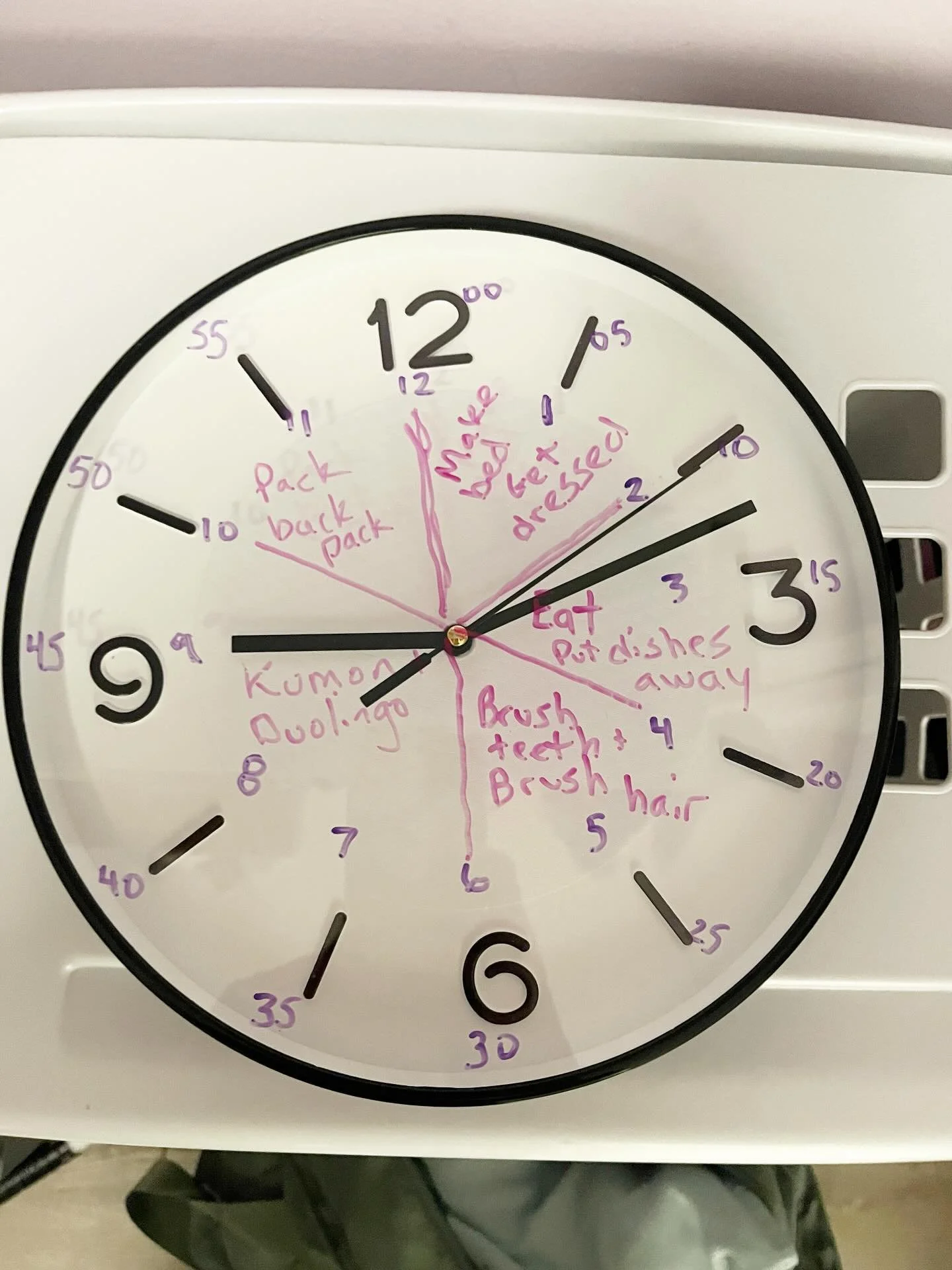 I love when strategies from sessions carry over into real life ! 

During an OT session, I introduced the Working Clock strategy which we learned about from Sarah Ward @efpractice 

A parent recently shared what happened next:

🕒 &ldquo;She got all 