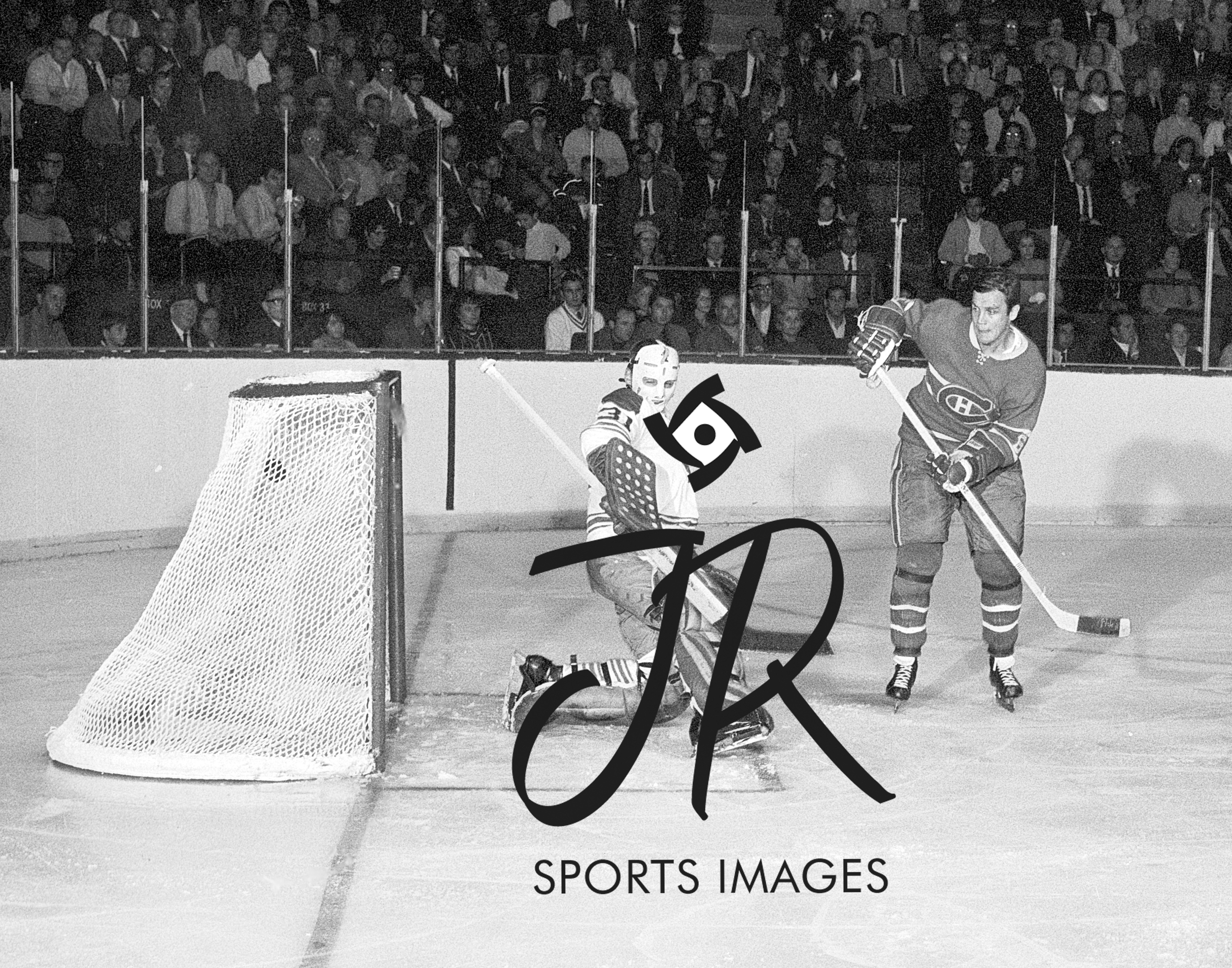 TORONTO MAPLE LEAFS MARV EDWARDS VS RALPH BACKSTROM MONTEAL CANADIENS