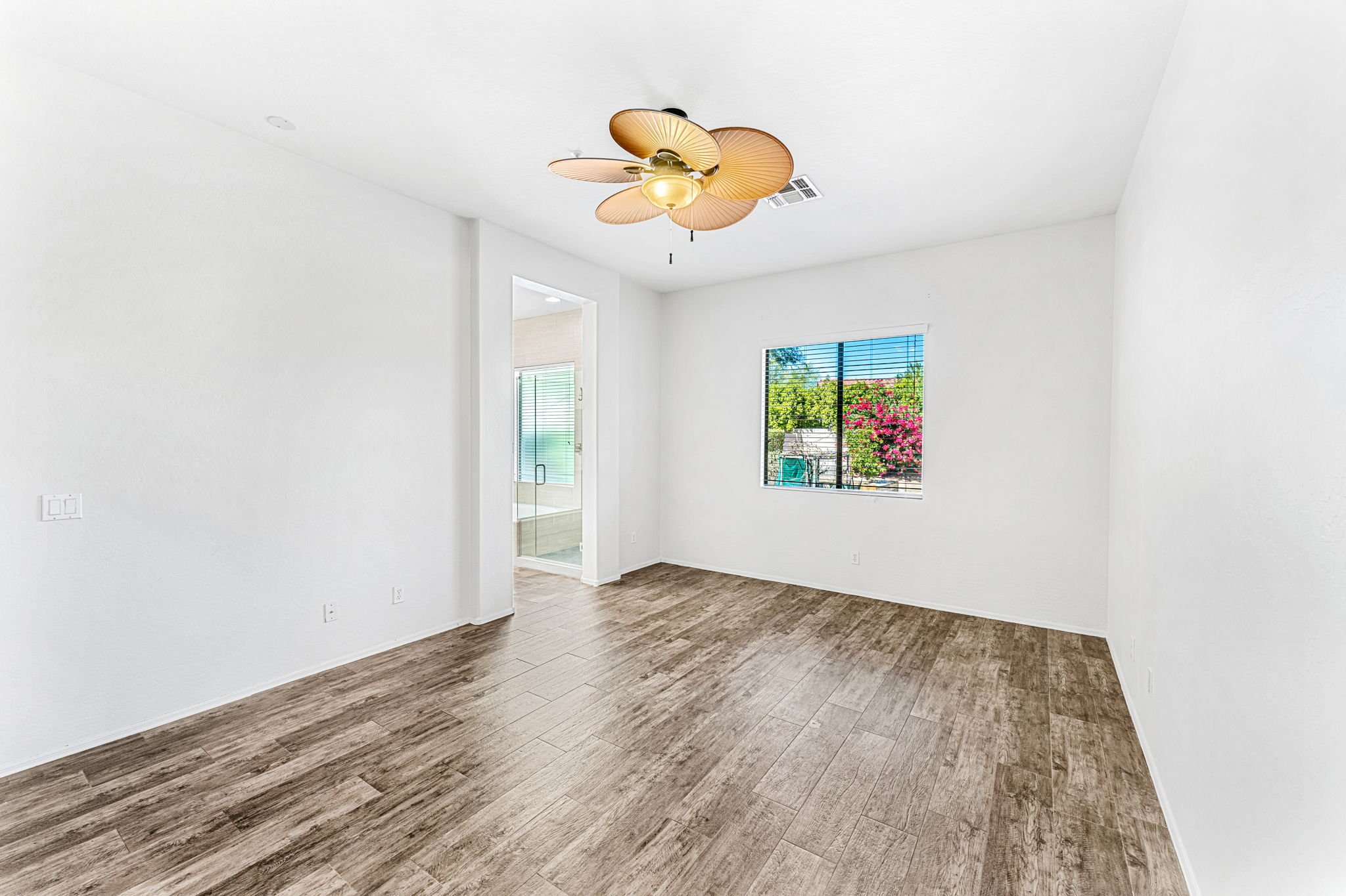 24-web-or-mls-DSC09798-HDR.jpg