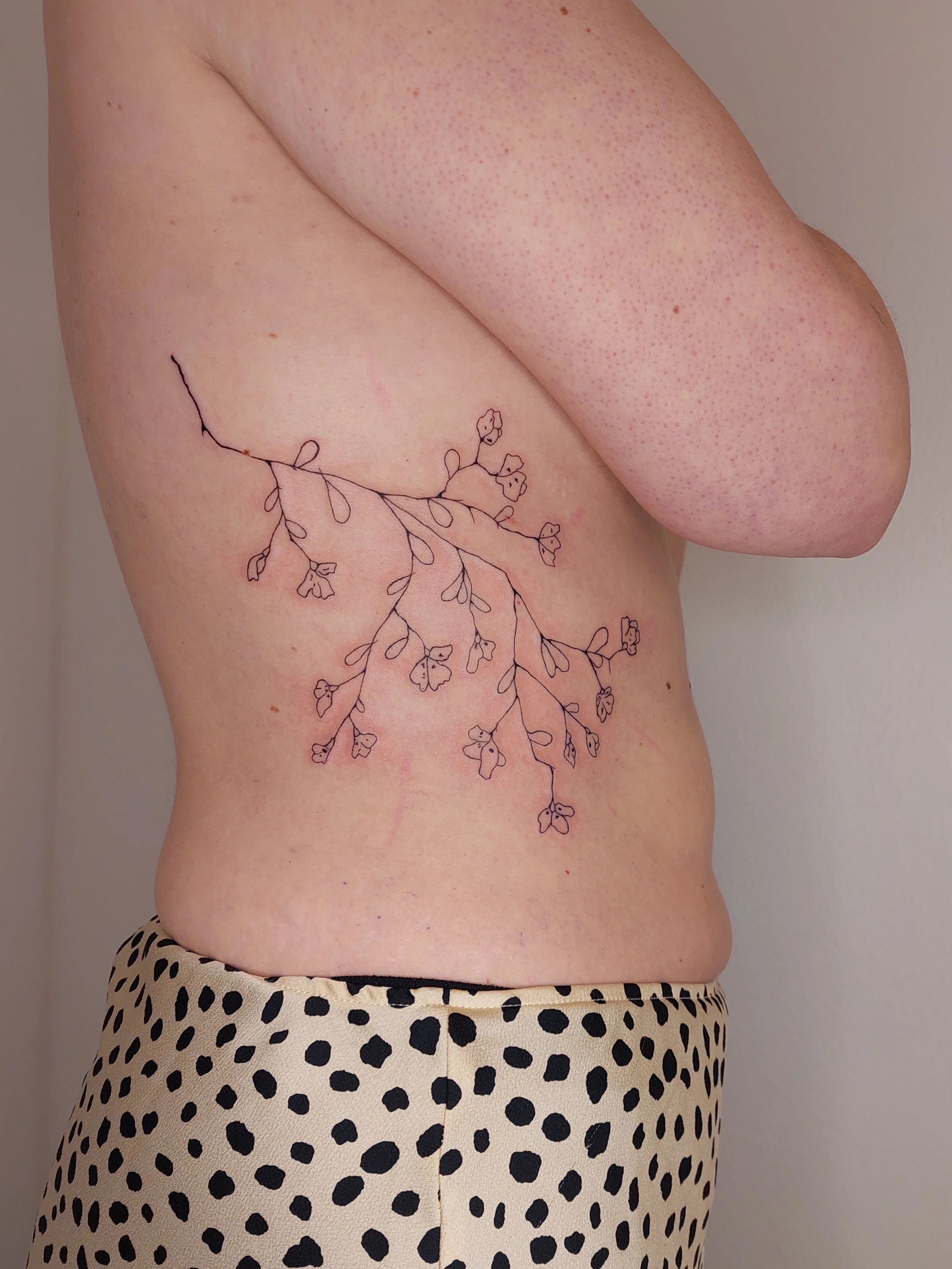 Steff_biscuitsandbunnies_Tattoo_Wien_Zweig_20250129_153236.jpg
