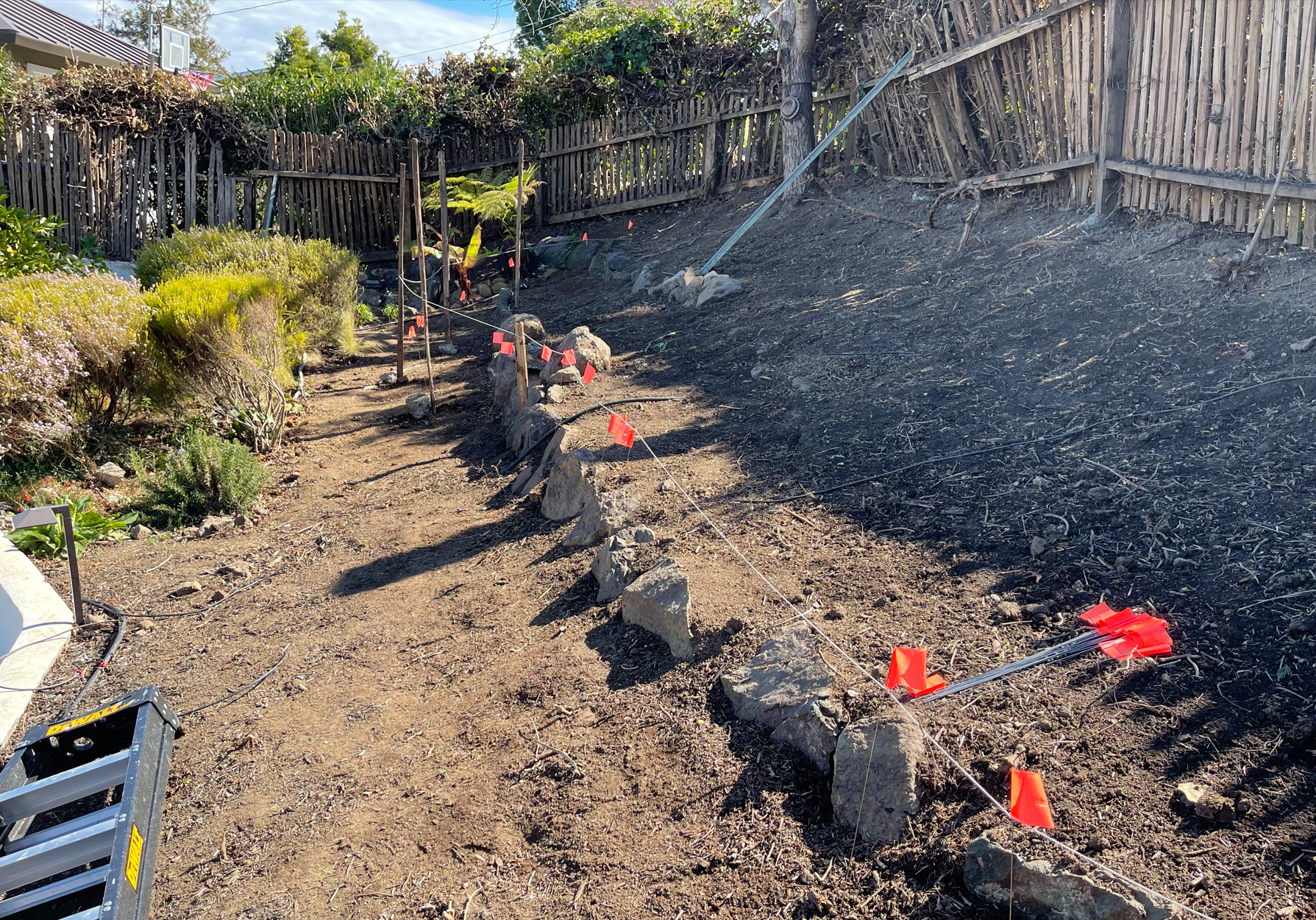 01 Retaining wall flagging