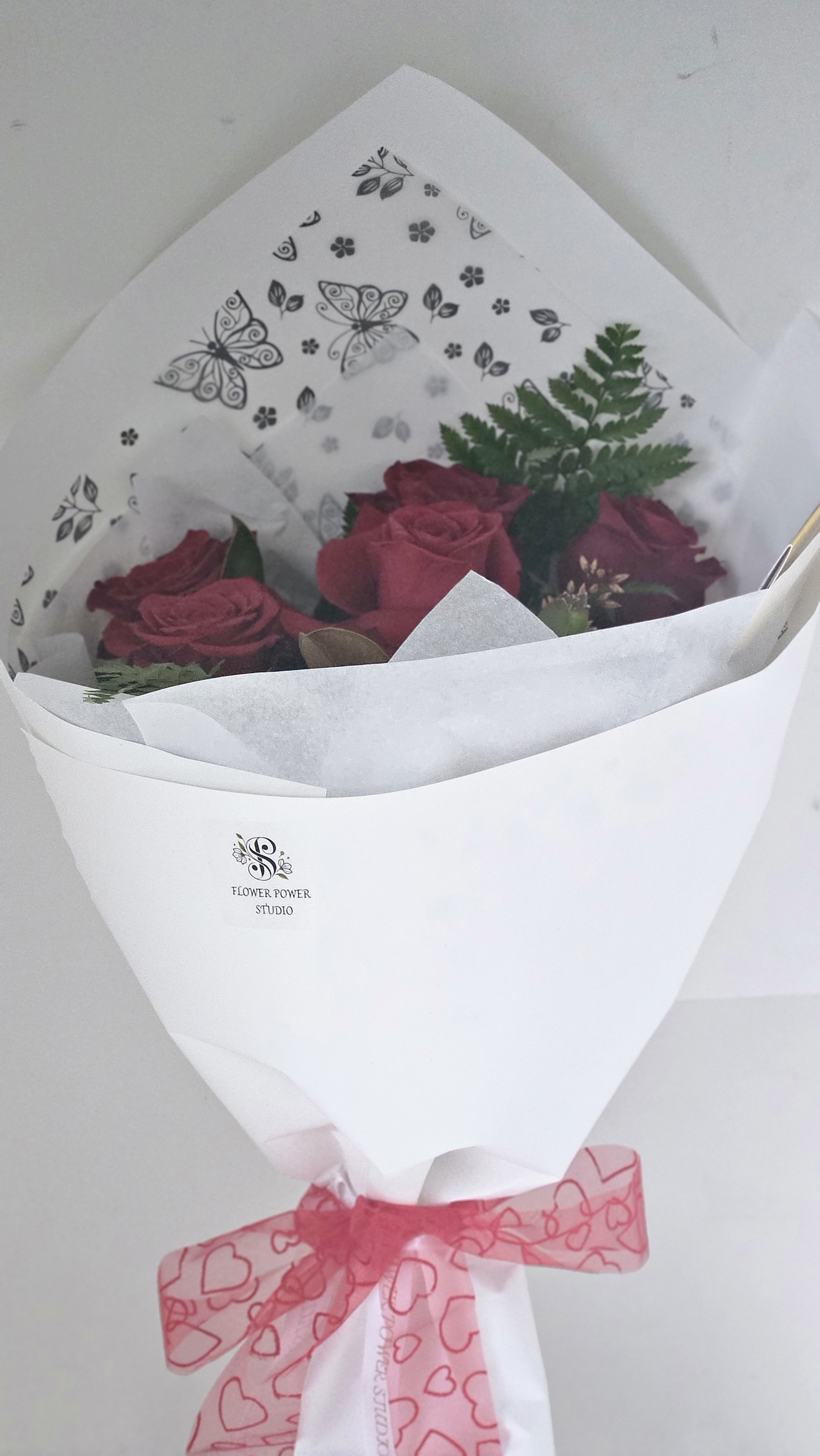 Five Roses, One Heart