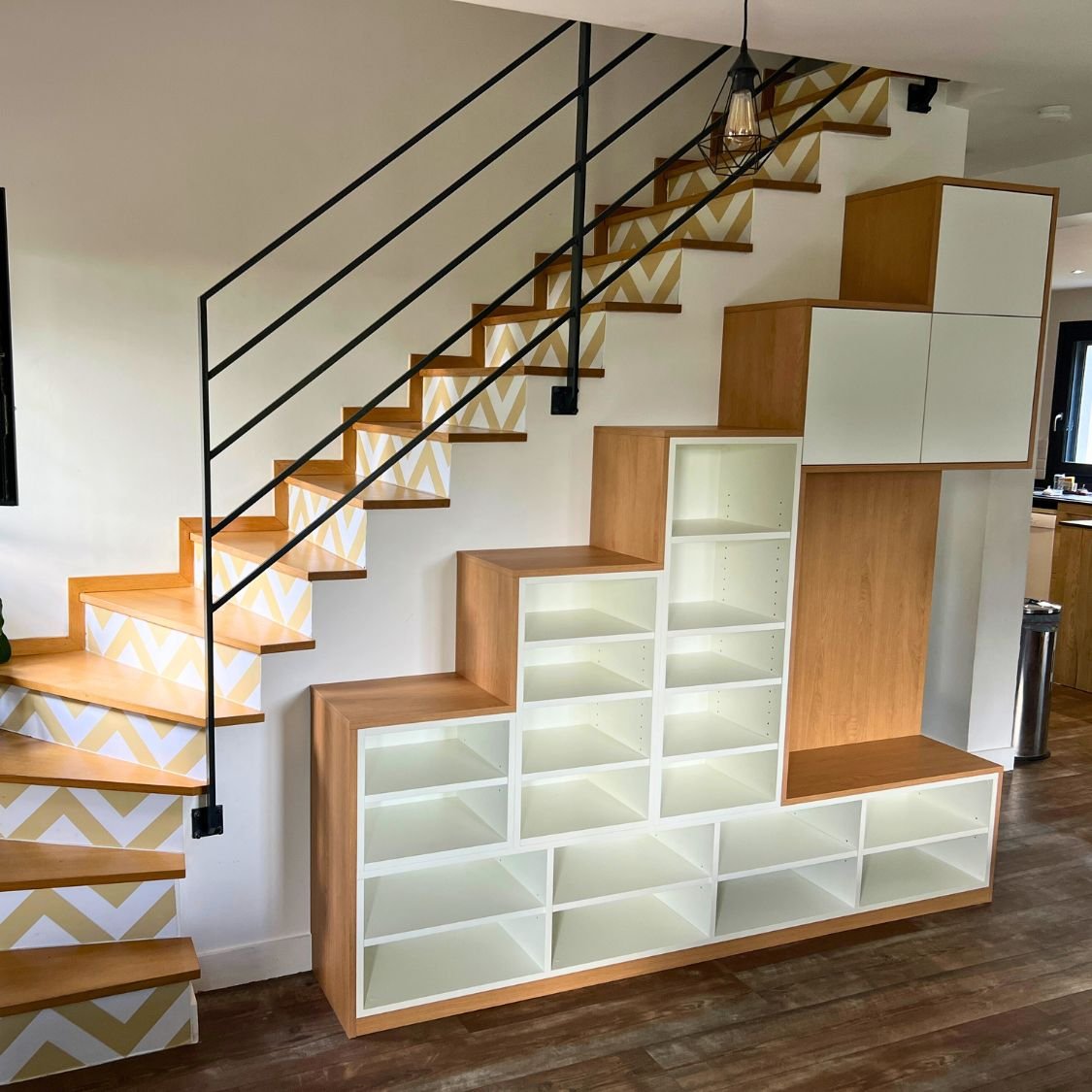 meubl-entree-escalier-surmesure-tours.jpg