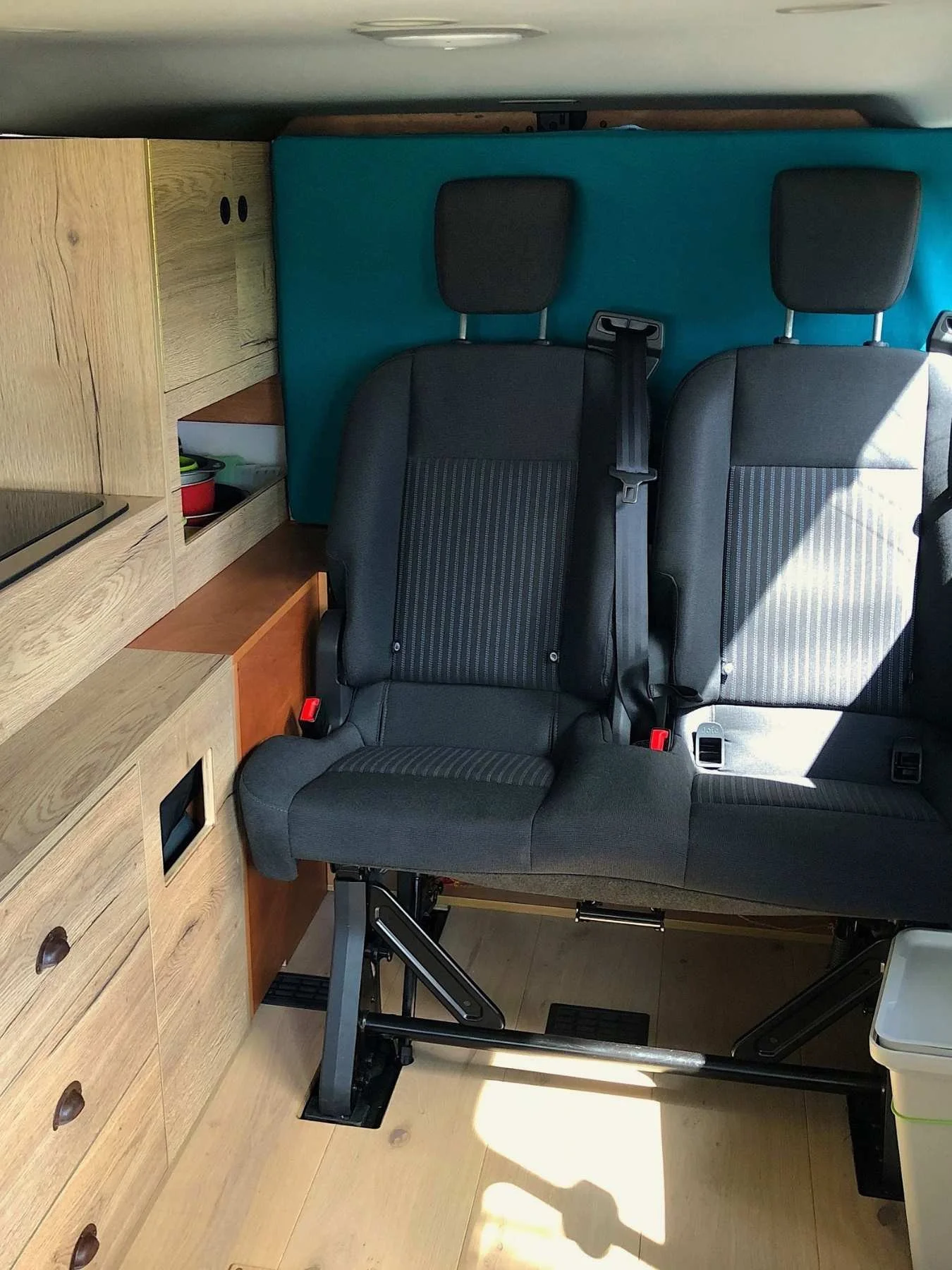 amenagement-van-ford-transit-tours.jpg