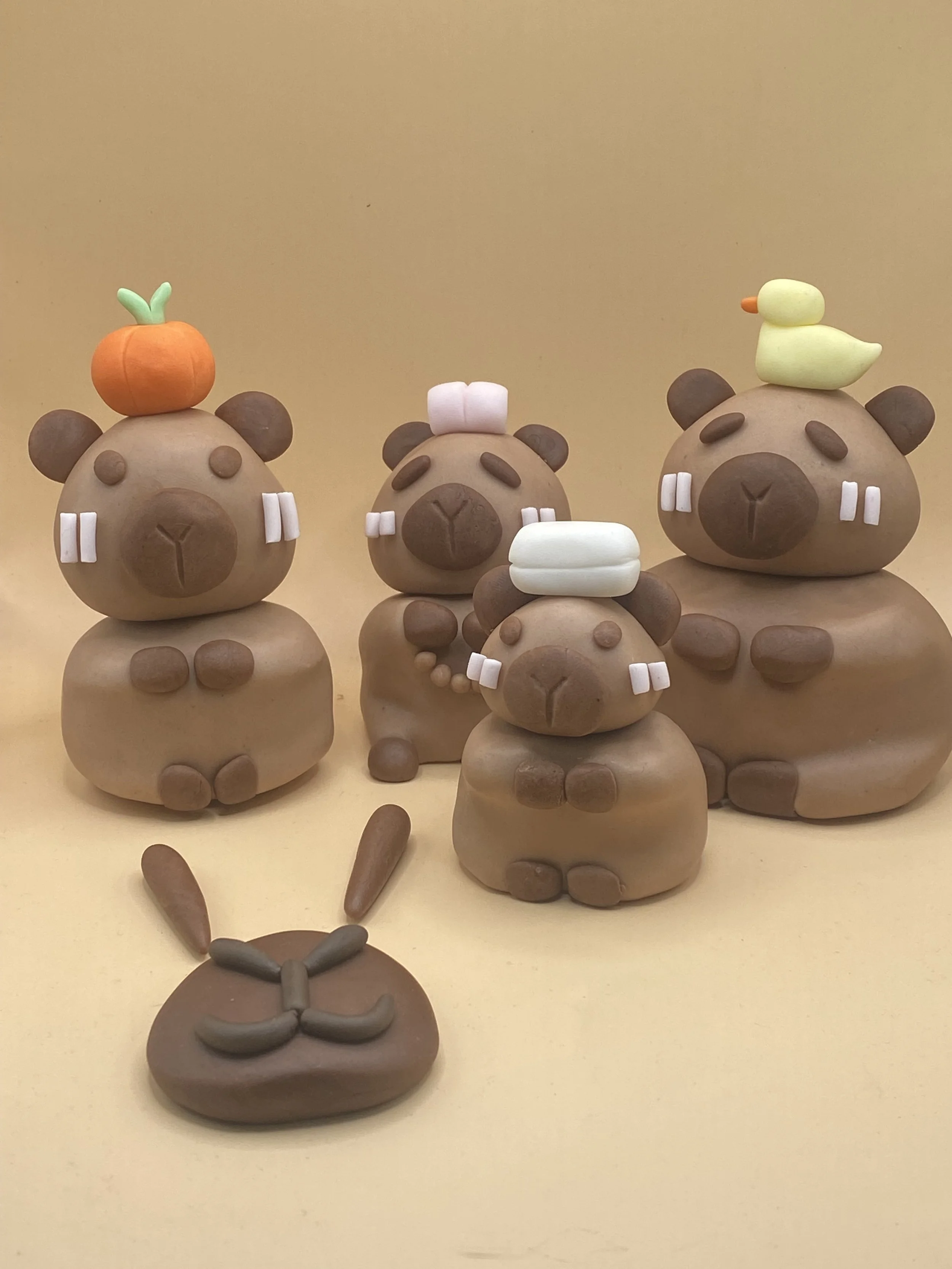 Capybara Family Set