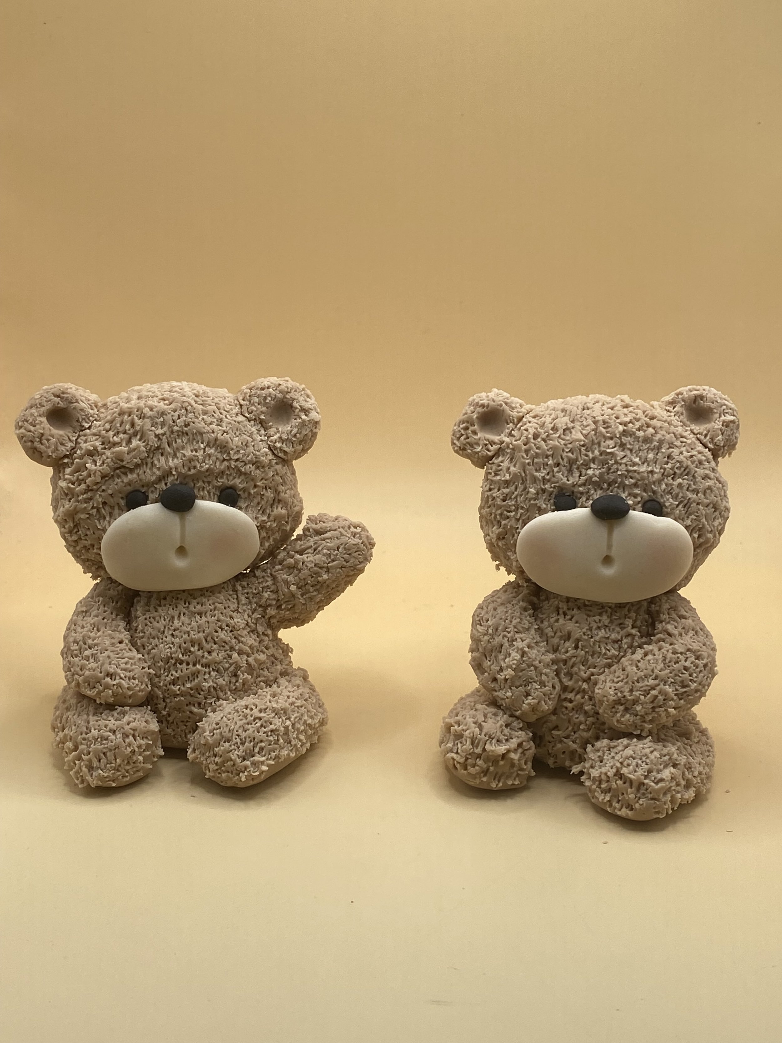fluffy teddy caketopper, fluffy teddy, fondant teddy, birthday cake ideas, birthday cakes, cakes, toppers, teddies