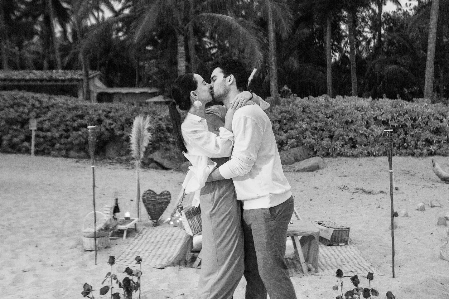 Grande momentos ✨
&mdash; paquete rosas
.
.
.
.
.
.
.
.
.
.
#picnicensayulita #picnicdeplaya #sayulitalife #sayulitapueblomagico #sayulitabeach #rivieranayarit #sunsetlovers #atreveteavivirlo #paqueterosas💫
📸: @mi_fotografo_favorito