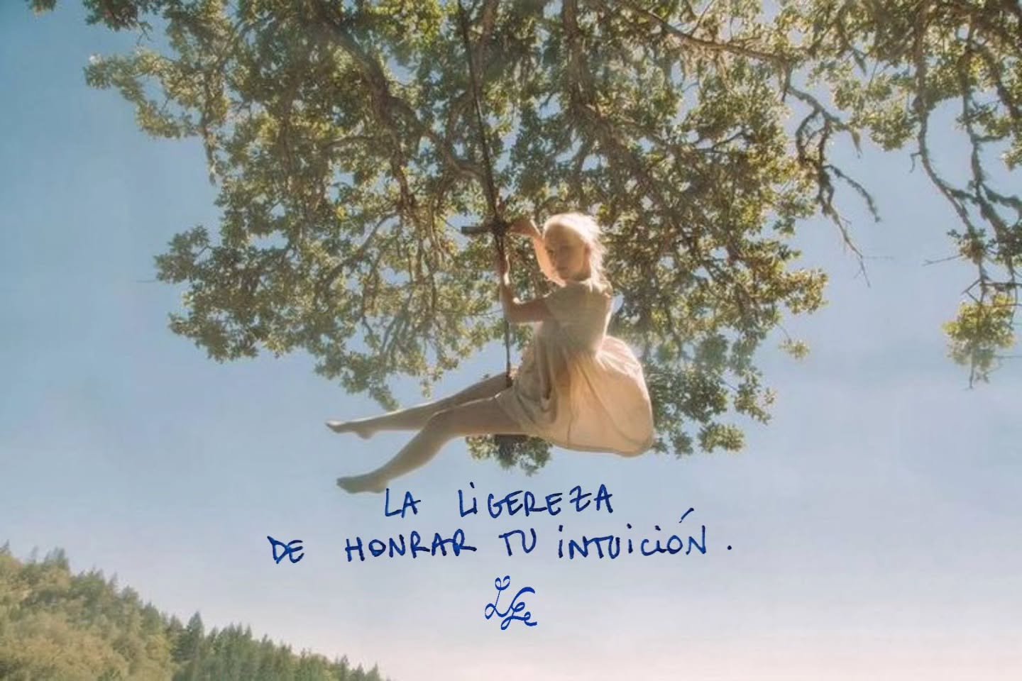 Honrar tu intuici&oacute;n, hacerlo y entregarlo.
La ligereza es presencia con lo que es.
#LydiaFe

#c&iacute;tame
#honra
#ama