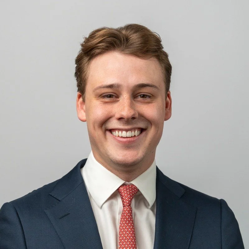 Moodita’s male client smiling after a coaching session.