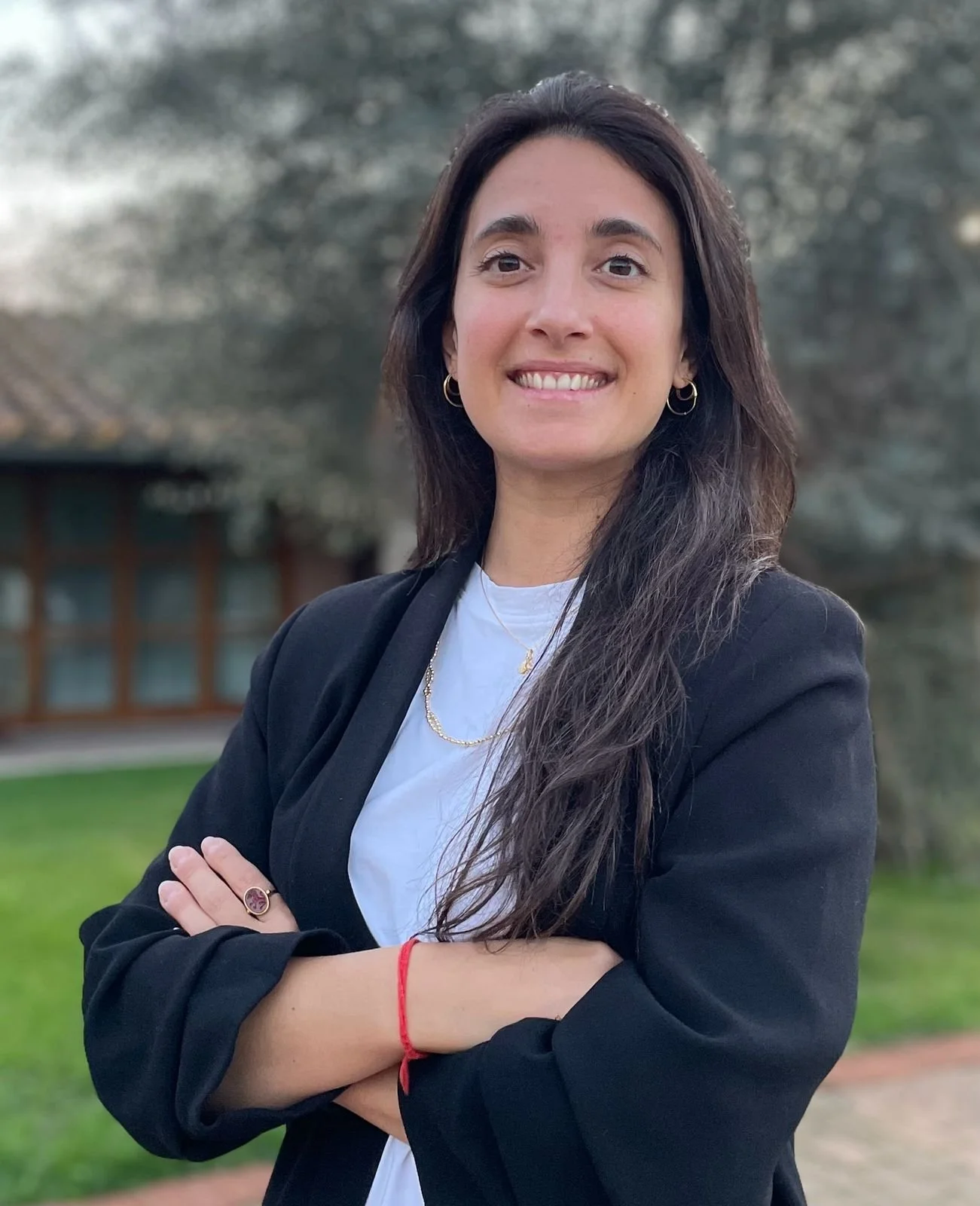 Moodita's female client smiling after a coaching session.