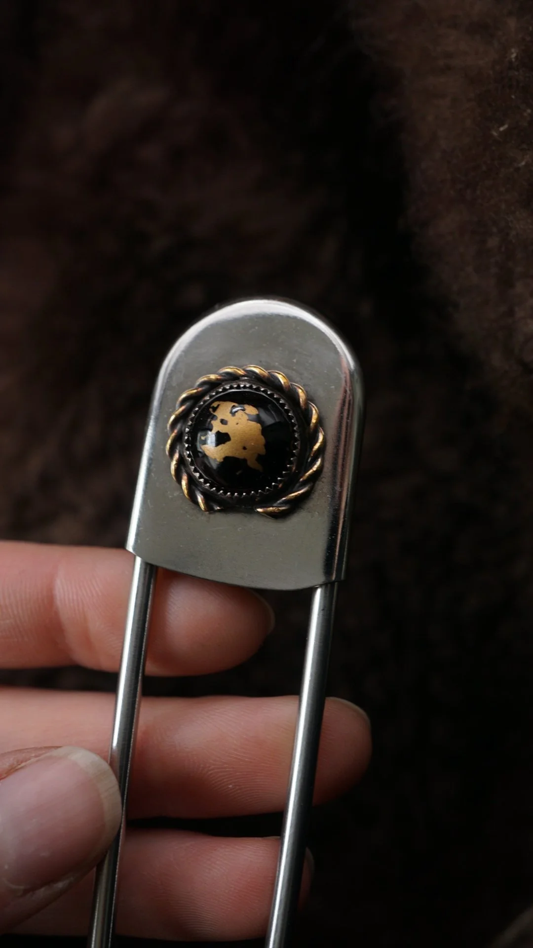 Black & gold jumbo safety pin