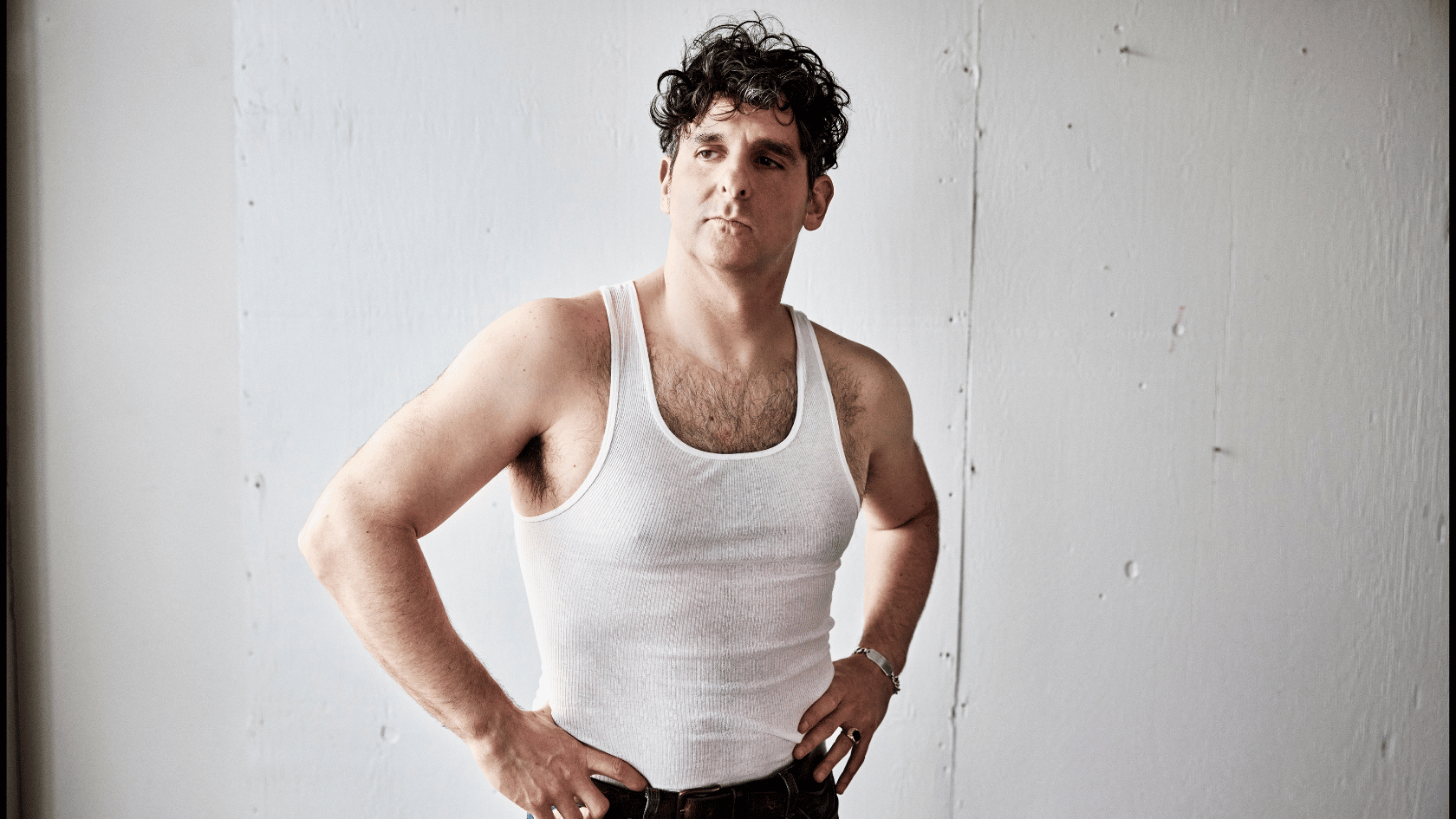 Low Cut Connie