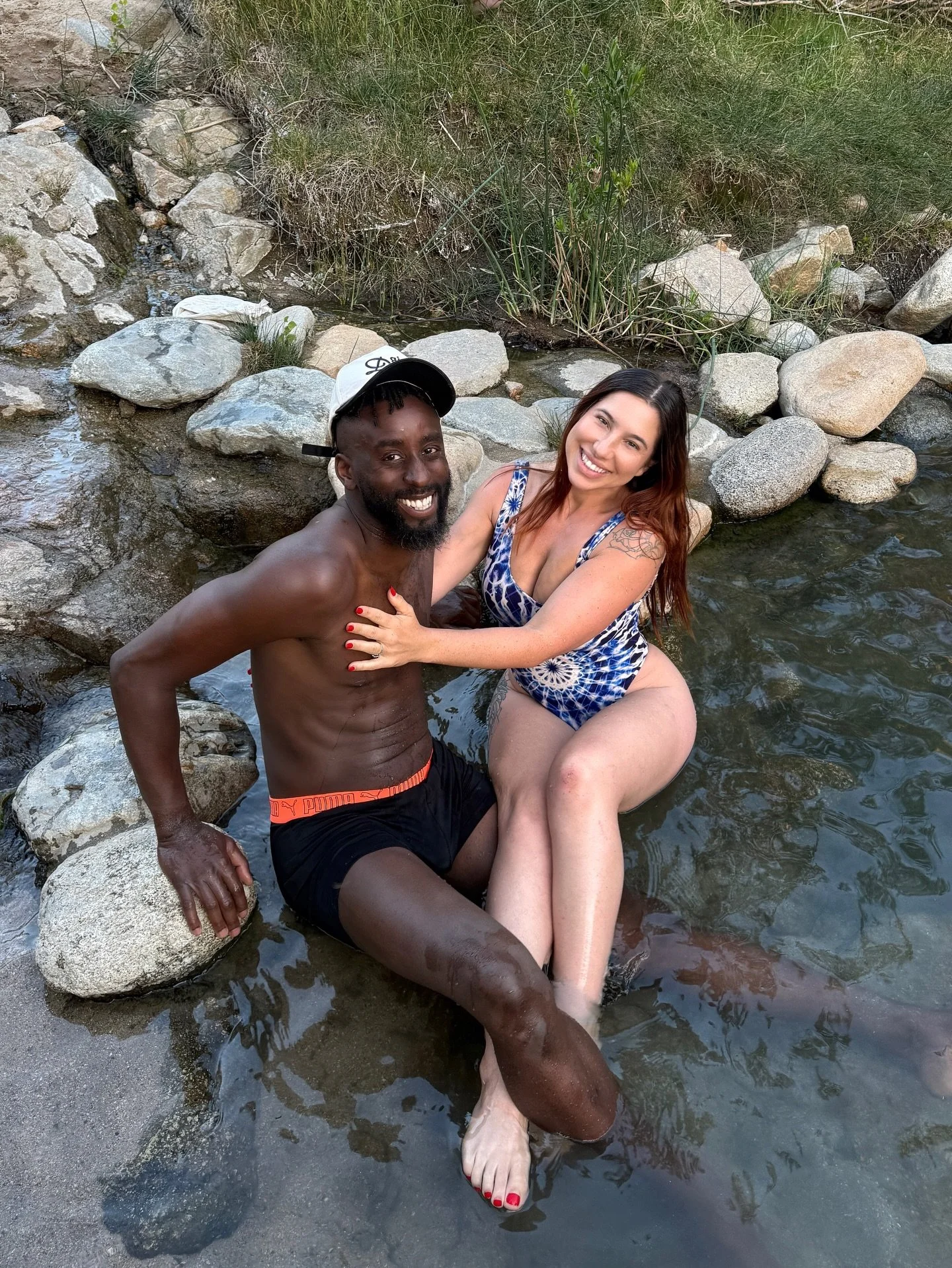 We had a TIME at my favorite hot springs for my birthday!! I first came to 📍deep creek hot springs in 2018 and fell in love with the whole experience, starting with the 45 min hike into the springs, the people this place brings, the ice cold water o