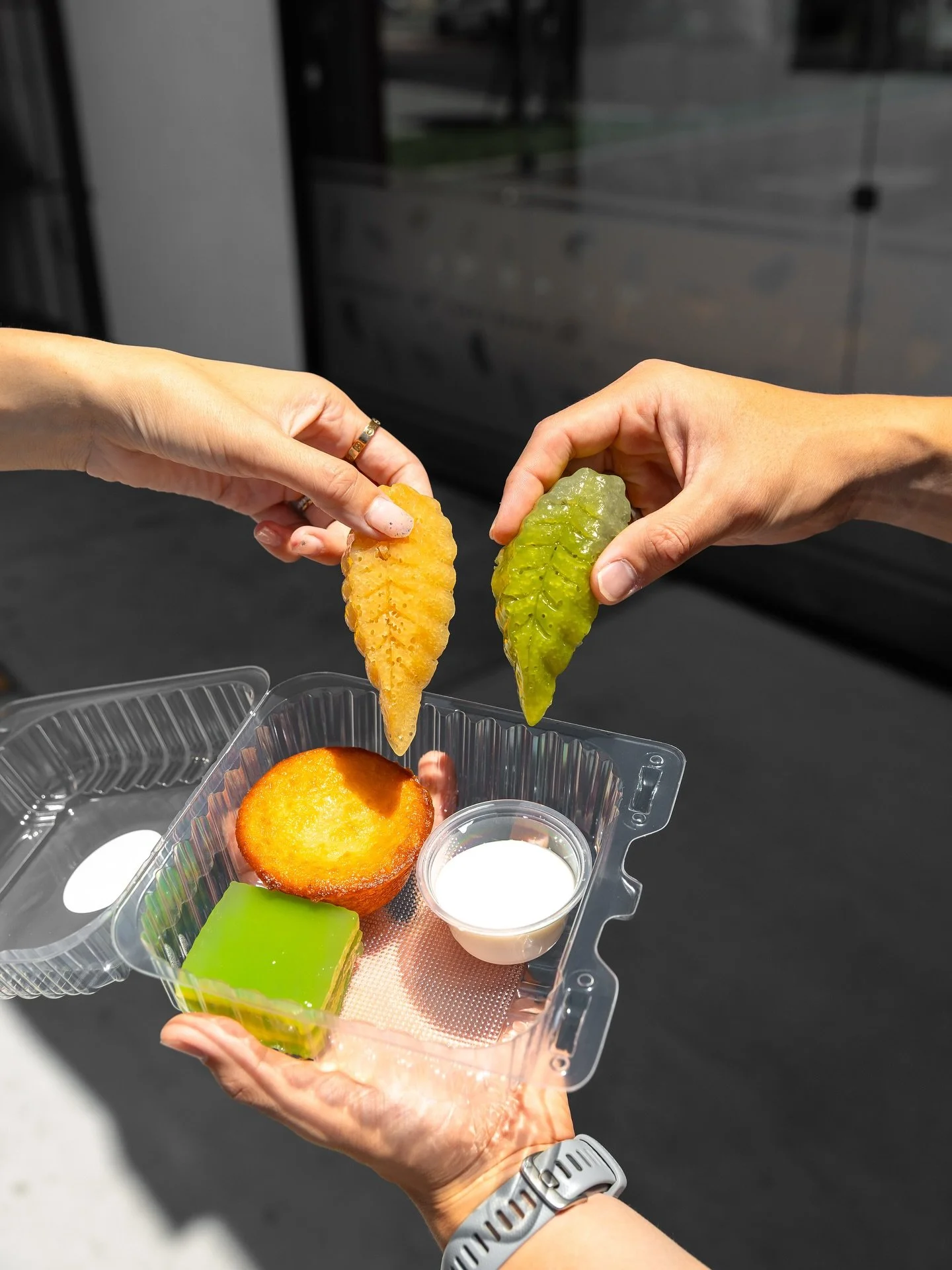 Leaf it to us to satisfy those dessert cravings 🌱 And if you&rsquo;re feeling savory&mdash;our new B&ograve; Kho is in the deli case now at Yummy Bakery!

Buy one, get a free b&aacute;nh m&igrave; bread 🥖🍲

Grab yours from the deli case at:
📍 120