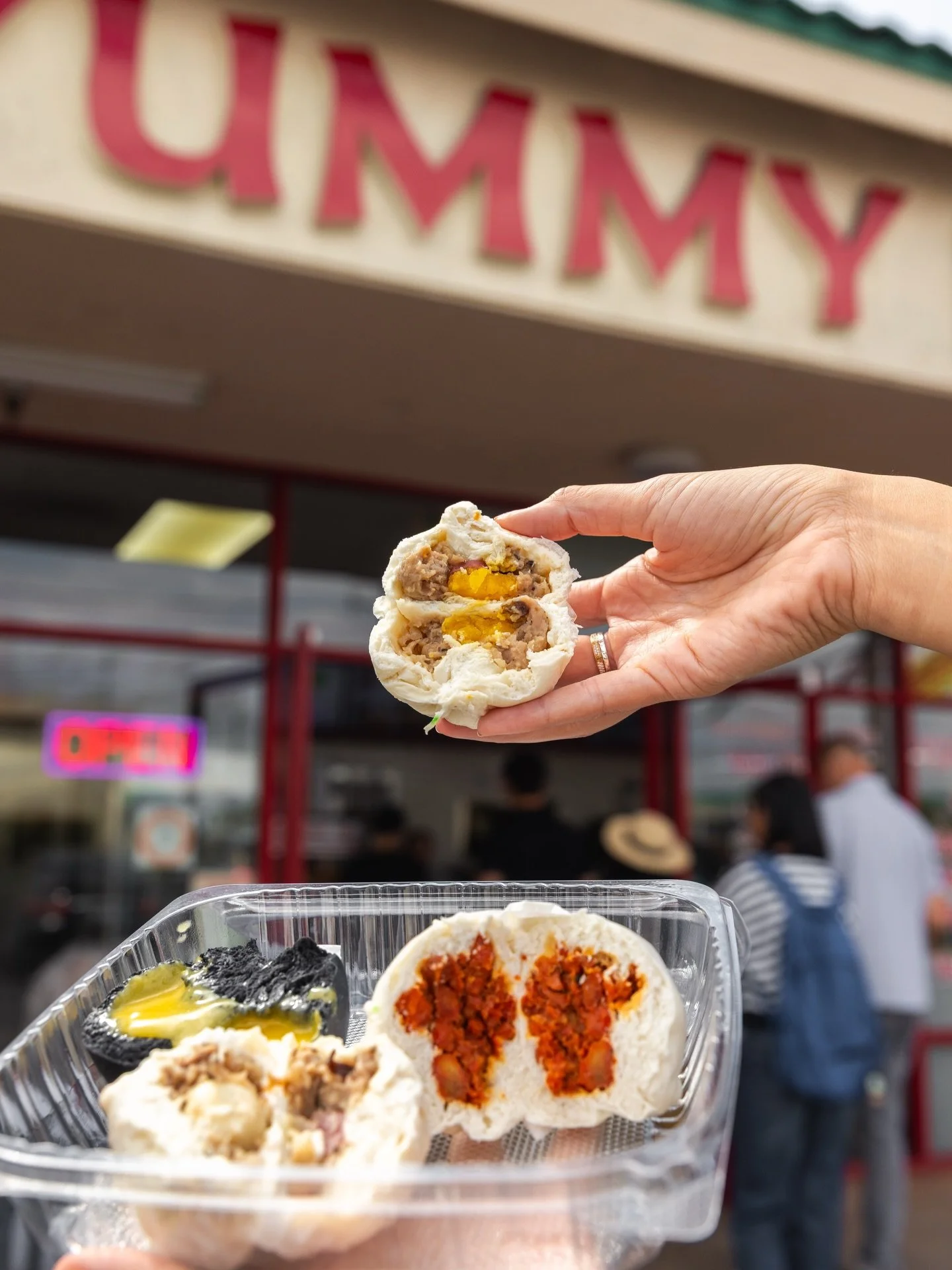 Four soft, fluffy reasons to swing by Yummy Bakery. Which bao are you grabbing first?

#ocfood #bakery #pastries #vietnamesedessert #vietnamese