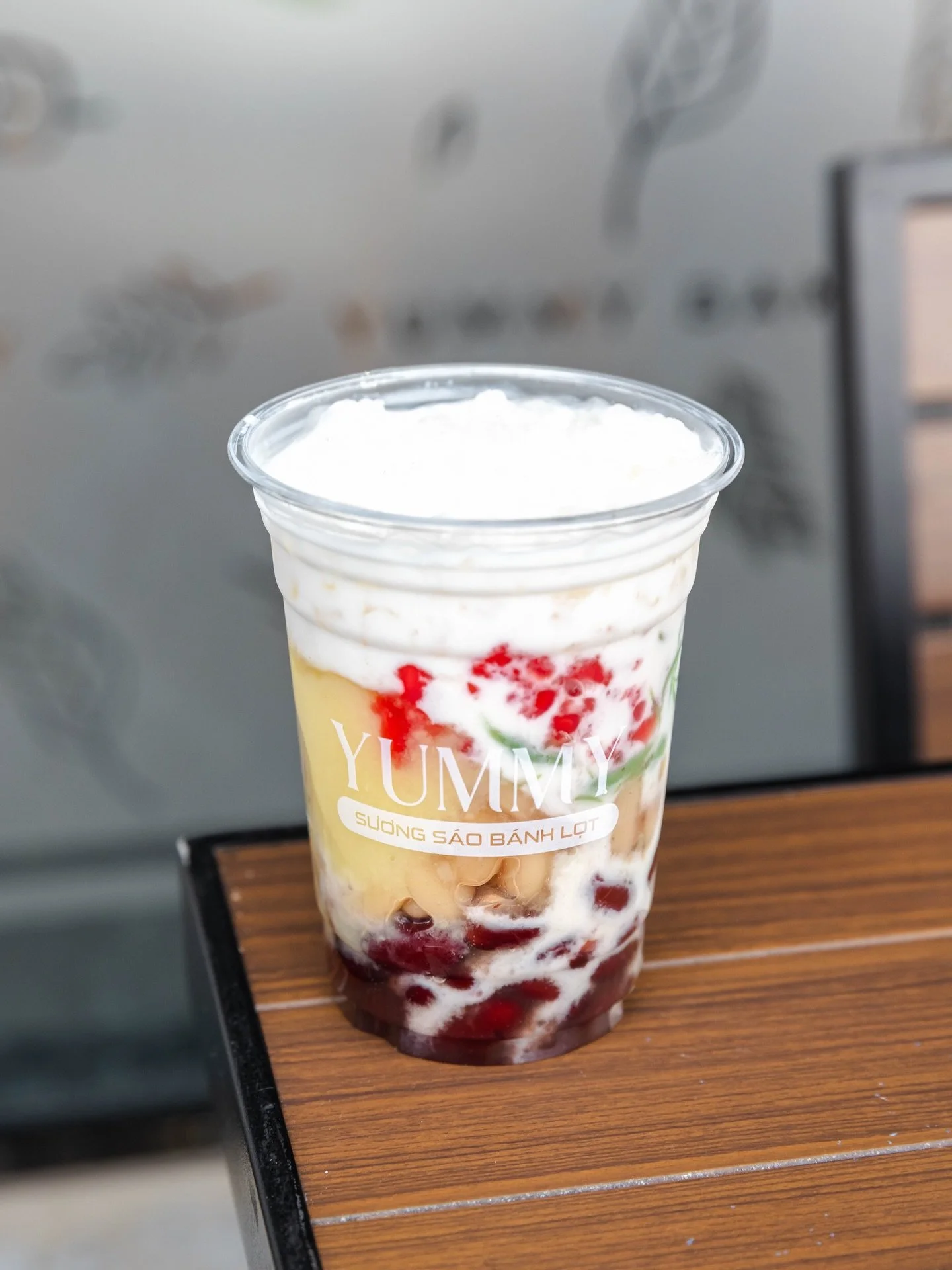 It&rsquo;s getting warm again&hellip; so we&rsquo;re back on our ice cold ch&egrave; agenda 🧊😮&zwj;💨

#ocfood #bakery #pastries #vietnamesedessert #vietnamese