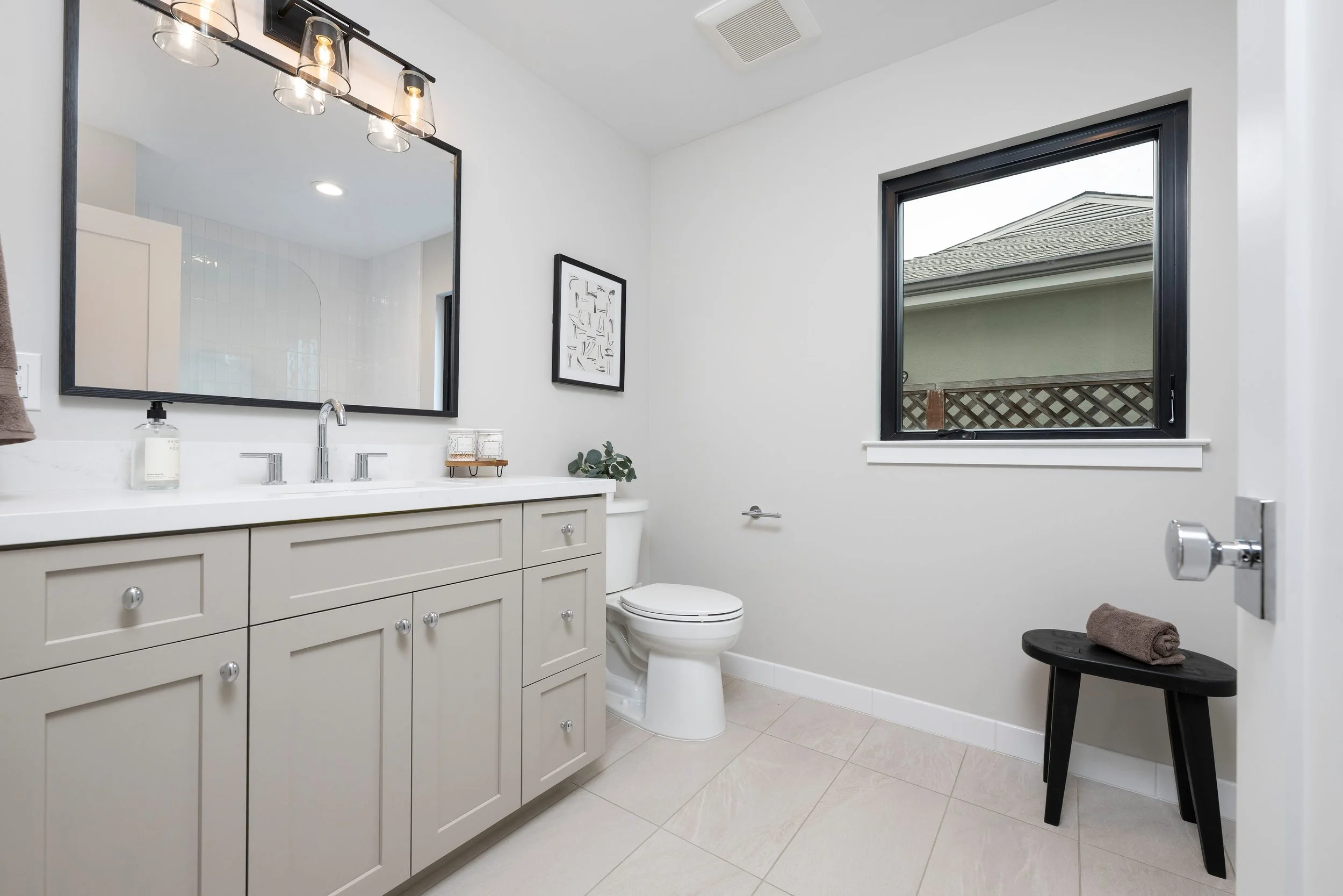 2080 Arroyo Ave San Carlos CA-print-033-036-Bathroom 3-4200x2800-300dpi.jpg