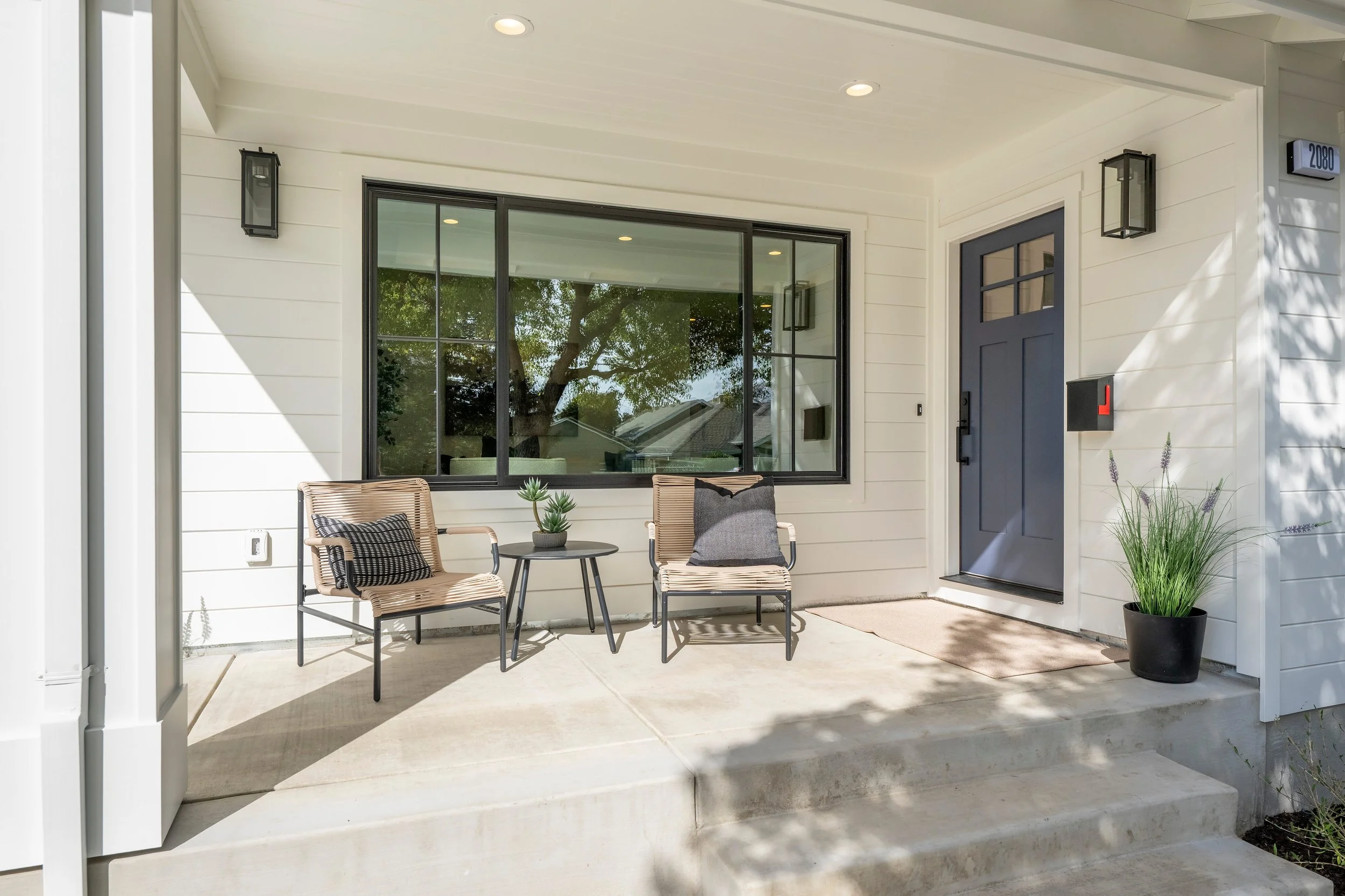 2080 Arroyo Ave San Carlos CA-print-004-007-Porch-4200x2800-300dpi.jpg