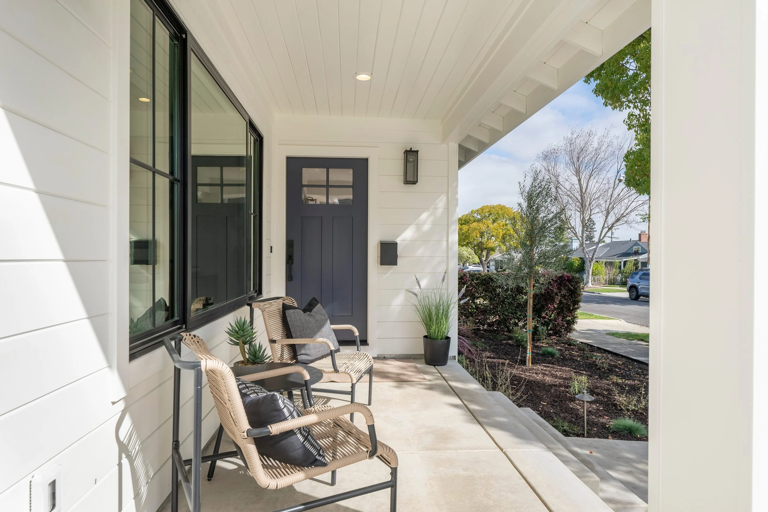 2080 Arroyo Ave San Carlos CA-print-005-011-Porch-4200x2800-300dpi.jpg