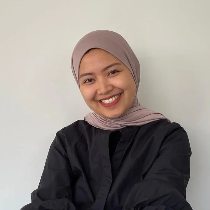 Christy Headshot 3.jpg