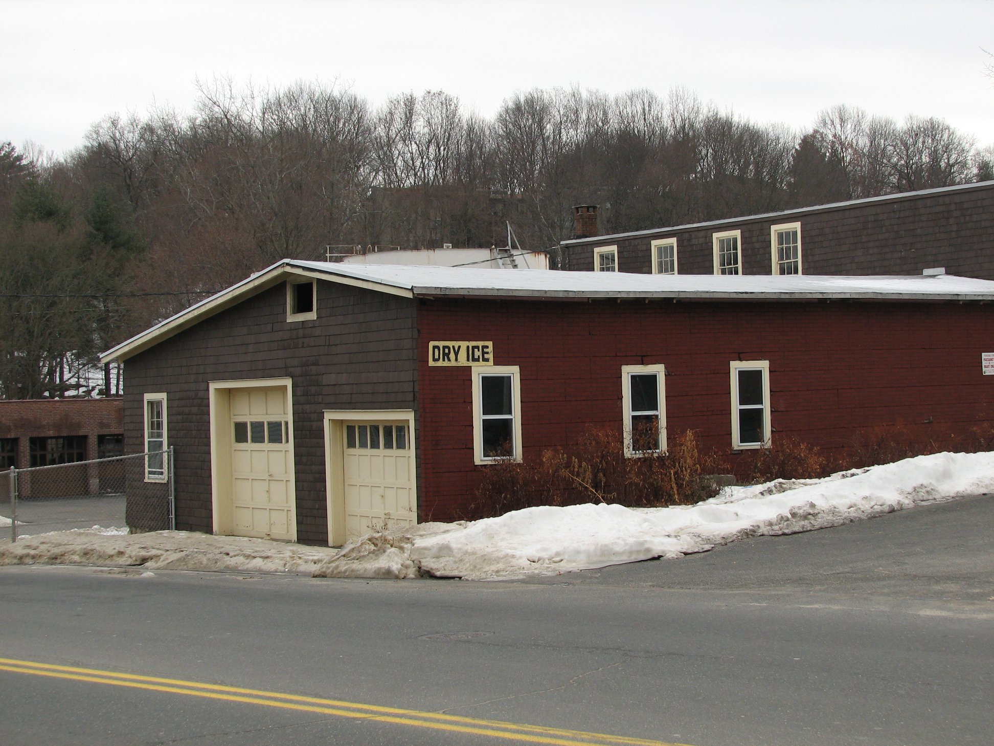 D. Thurston's and Sons on Rubber Avenue - pictures from December 2007.  "The main building had a roof collapse over the original ice house during the heavy snow in January 2011. Due to the damage from the collapse the building was torn down.
I rememb