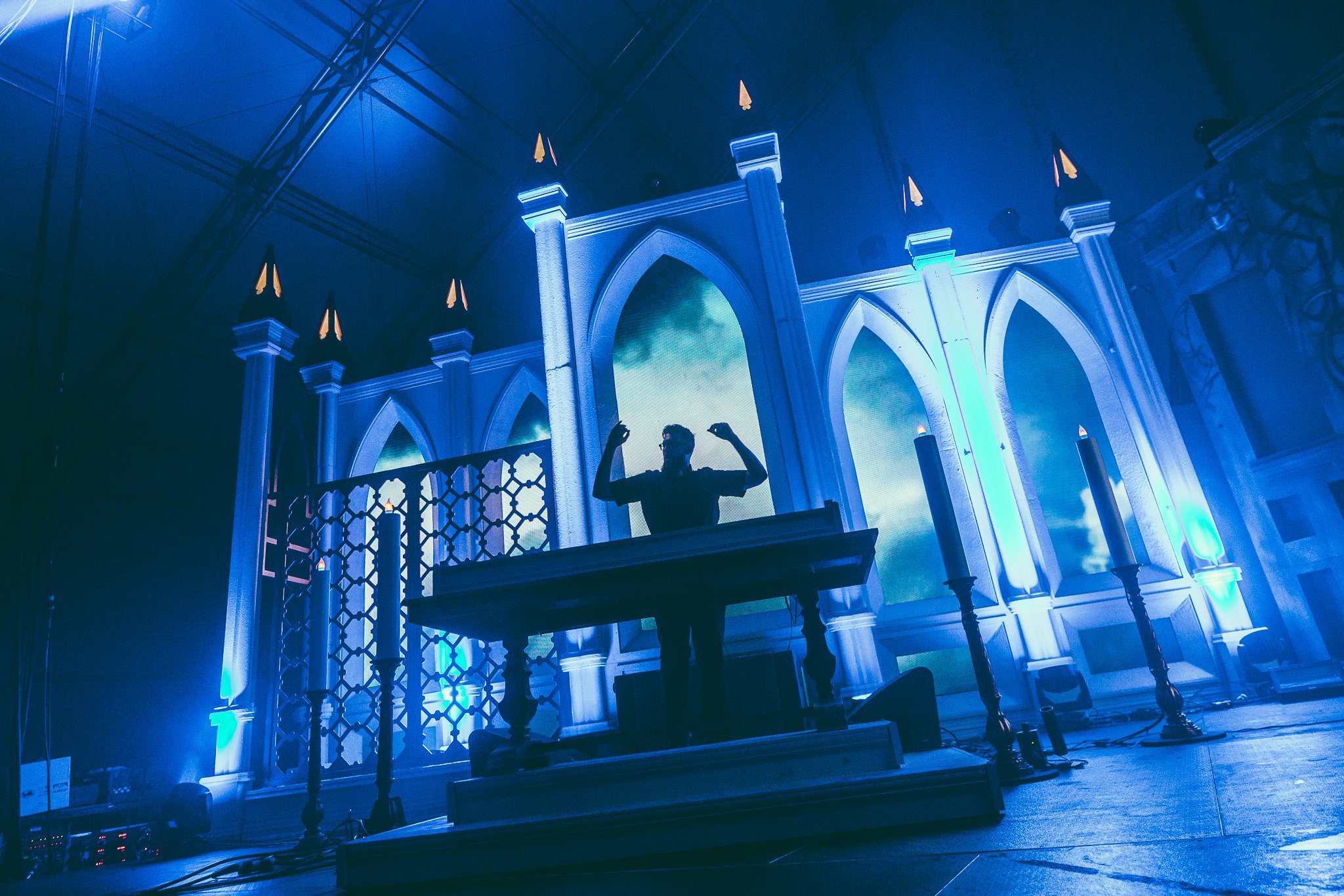 TCHAMI - STAGE DESIGN BY TIMEBOY 1.jpg