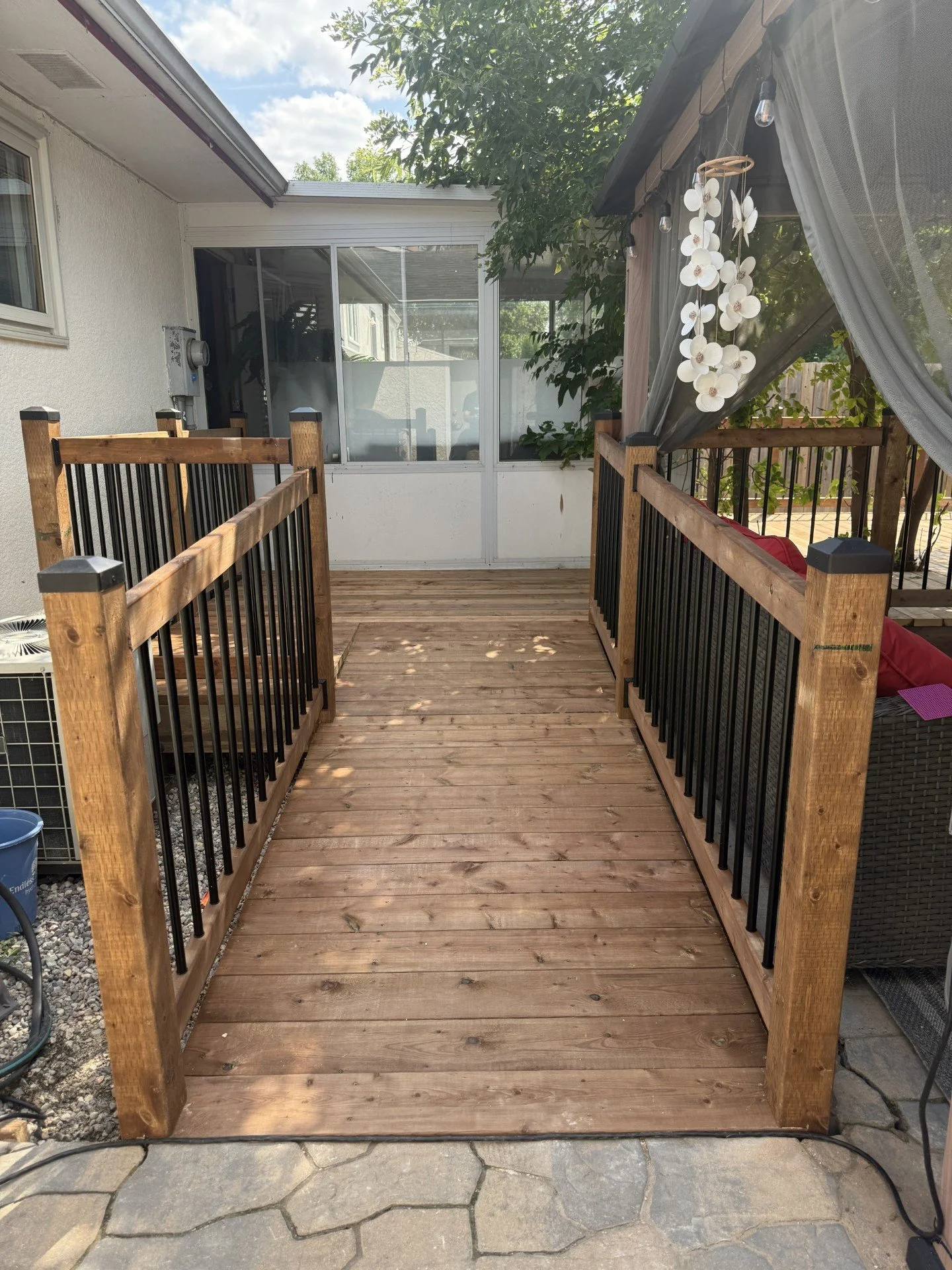 Laura fence 1.jpg