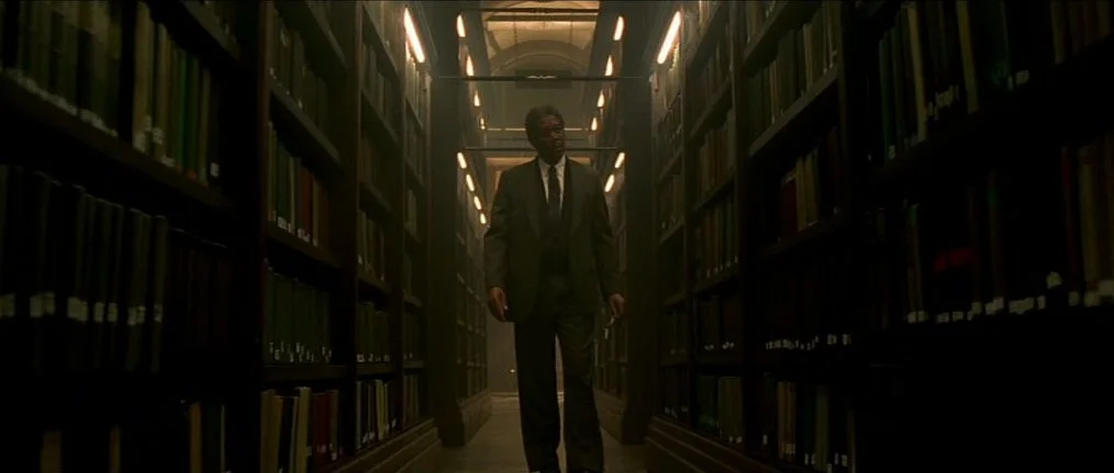 película-seven-david-fincher-morgan-freeman-biblioteca