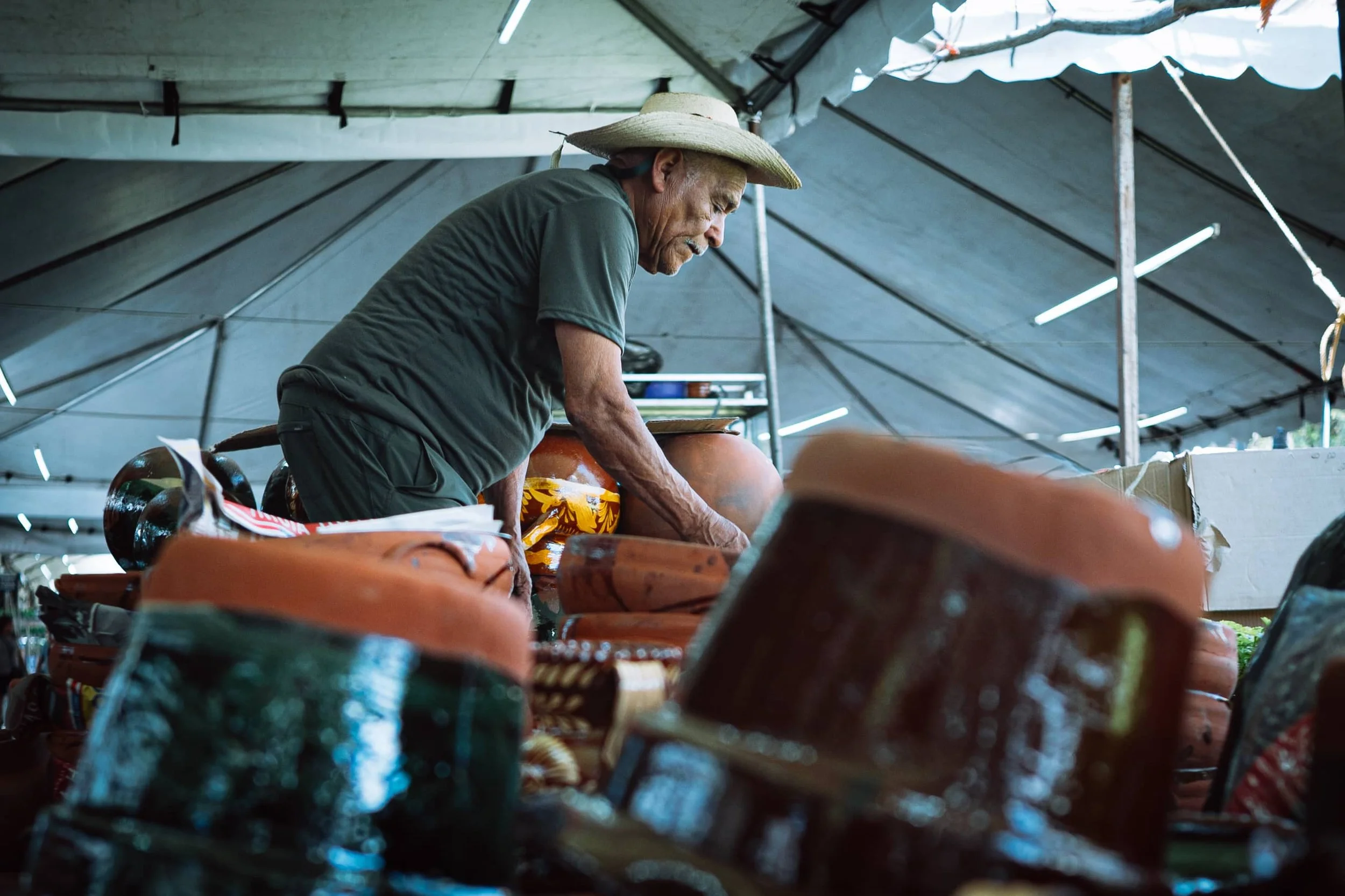 artesano-tianguis-artesanal-uruapan-fotografia-documental.jpg