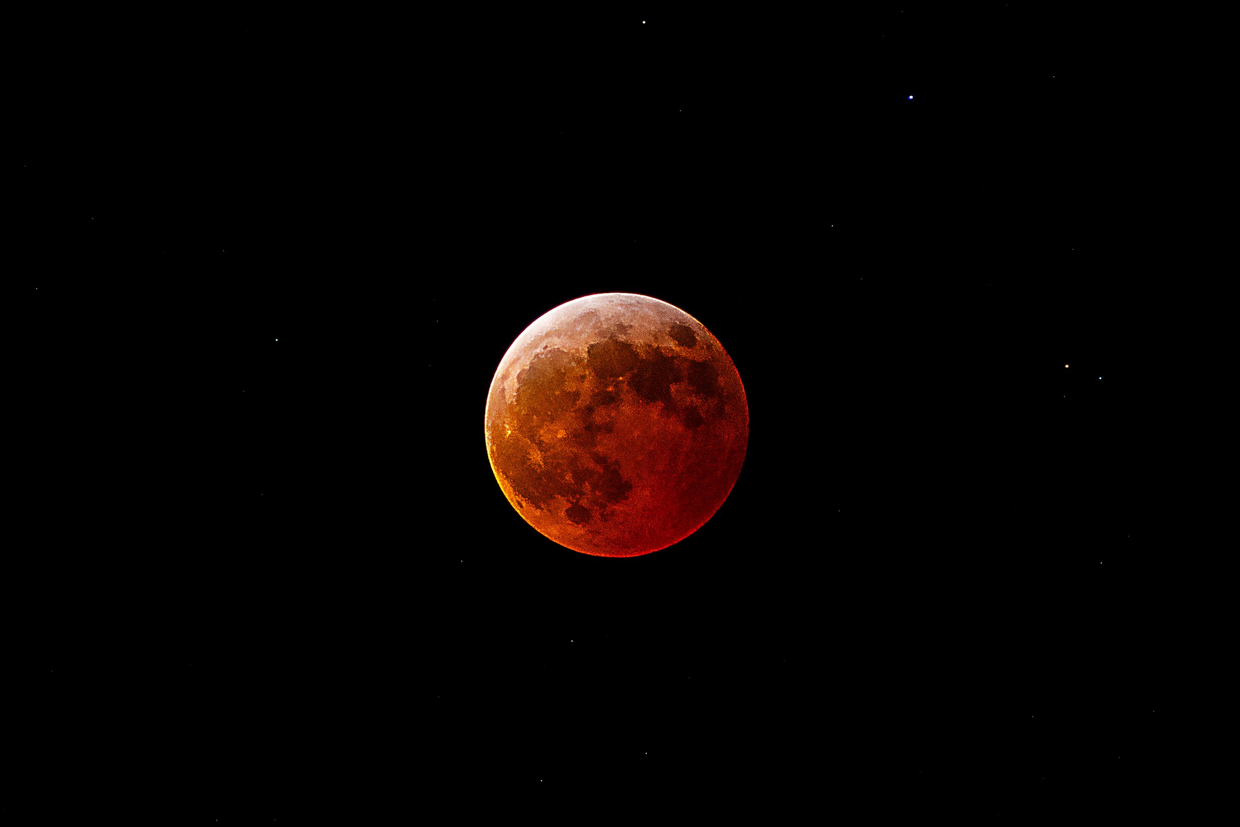 ecplipse-lunar-luna-roja.jpg