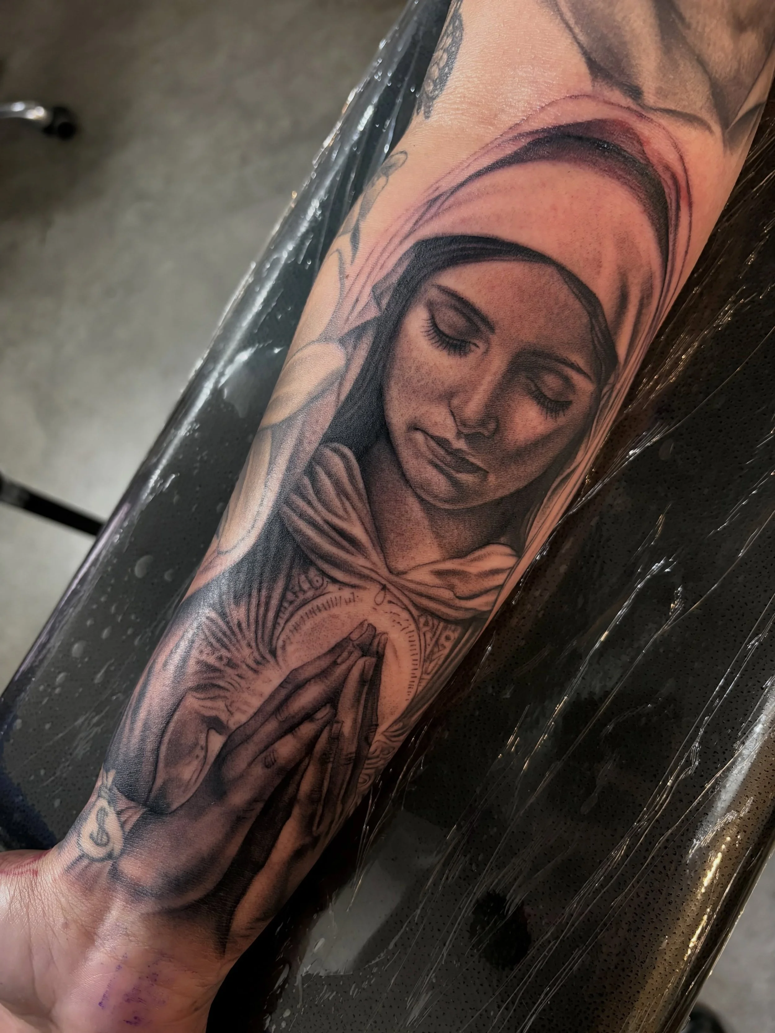 Virgencita for Marisa, almost done with this one! 🌹